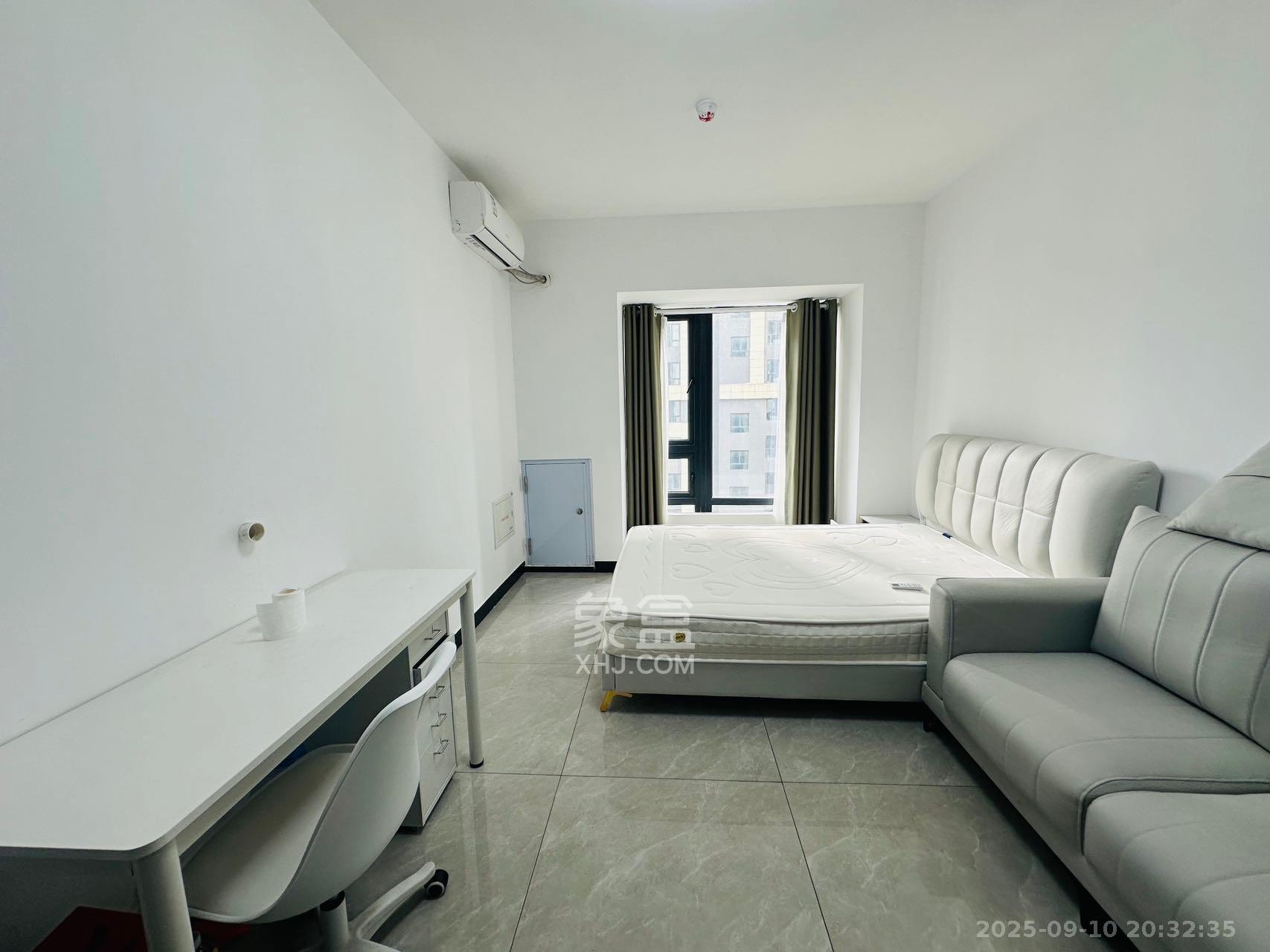 碧桂园城市之光  1室1厅1卫    1400.0元/月 碧桂园城市之光  1室1厅1卫    1400.0元/月