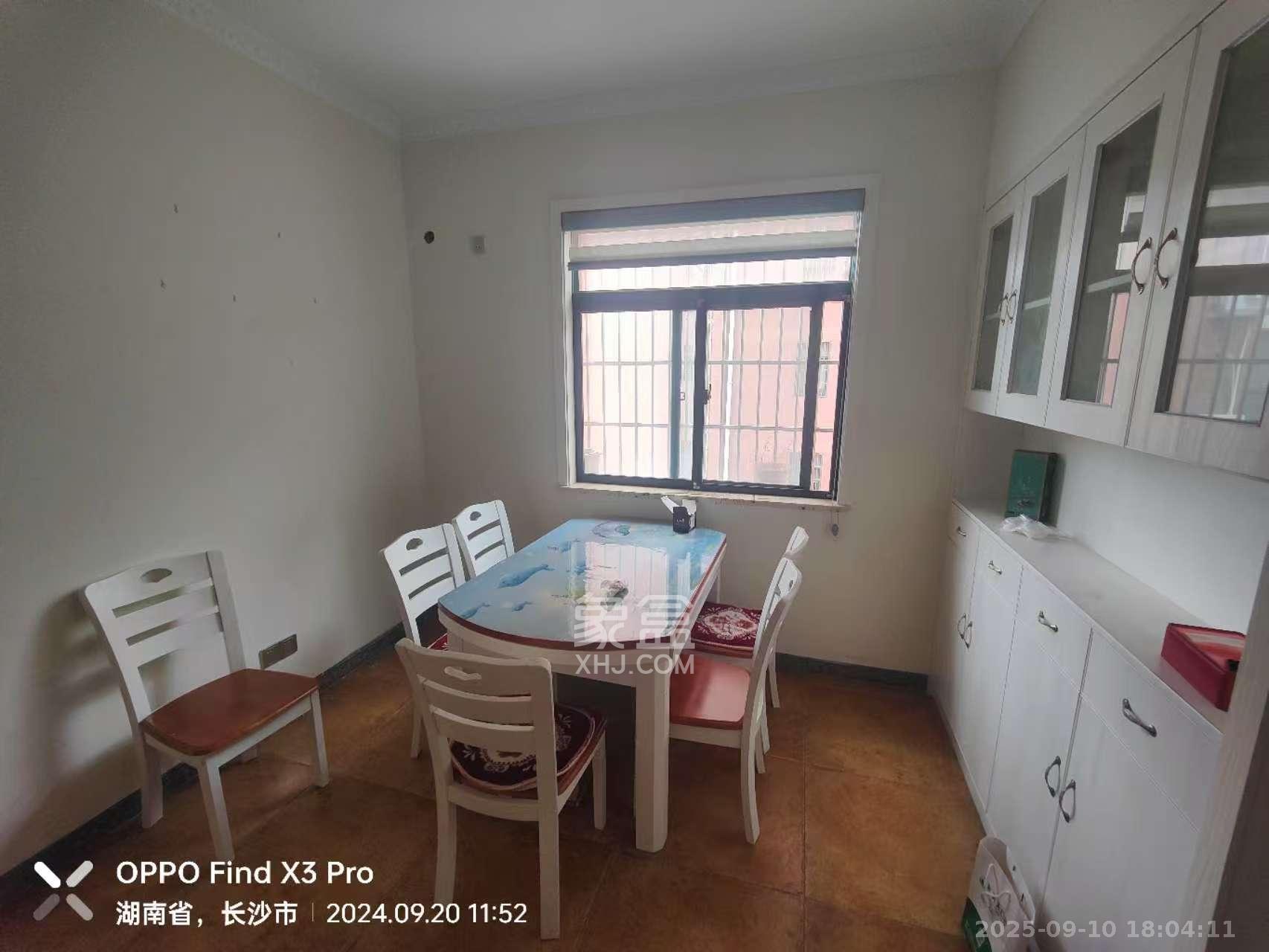 城西公寓(西城门第)  2室2厅1卫    2500.0元/月 城西公寓(西城门第)  2室2厅1卫    2500.0元/月室内图