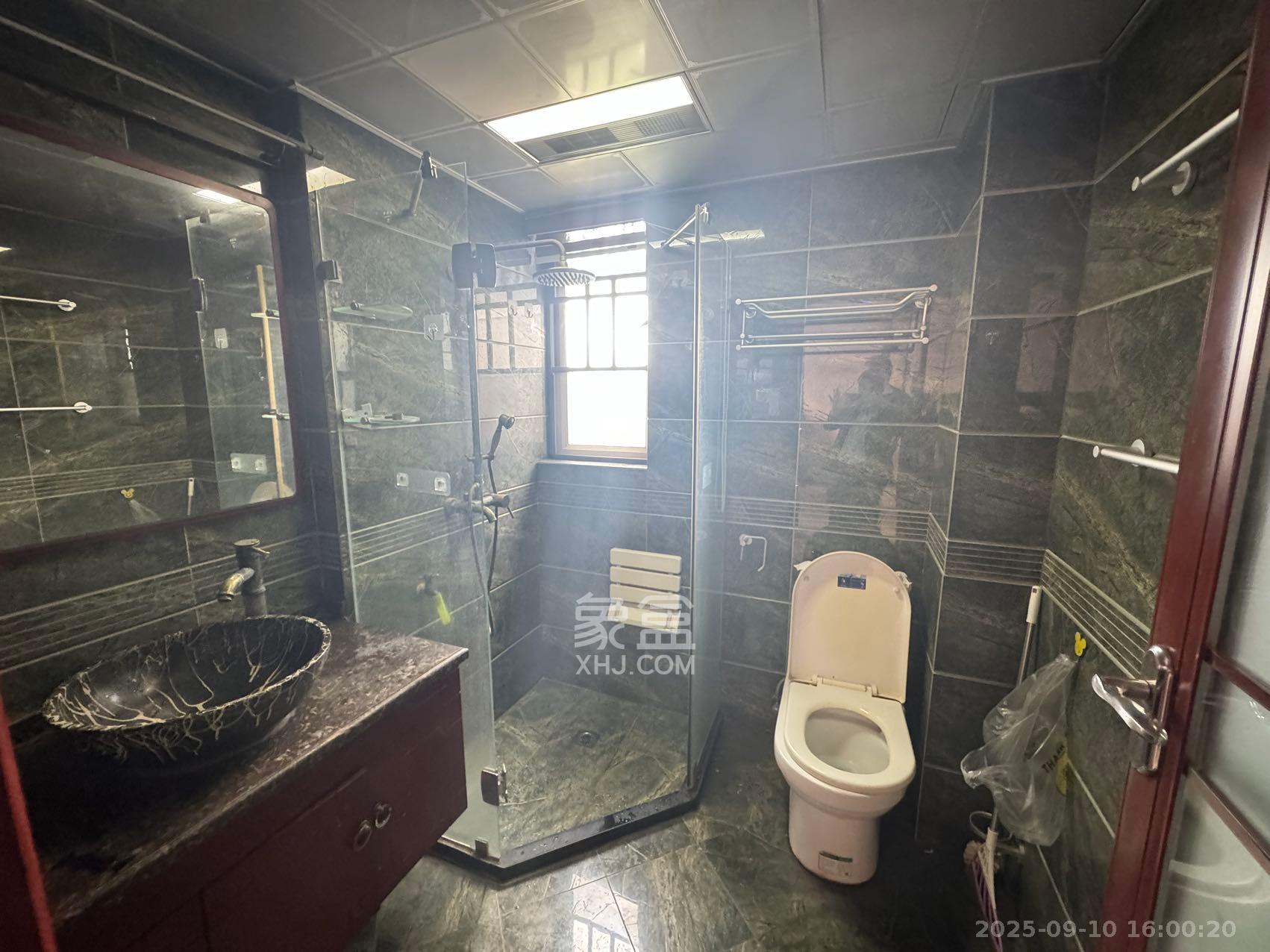 湘域熙岸 2室2厅1卫 2500.0元/月 湘域熙岸 2室2厅1卫 2500.0元/月室内图