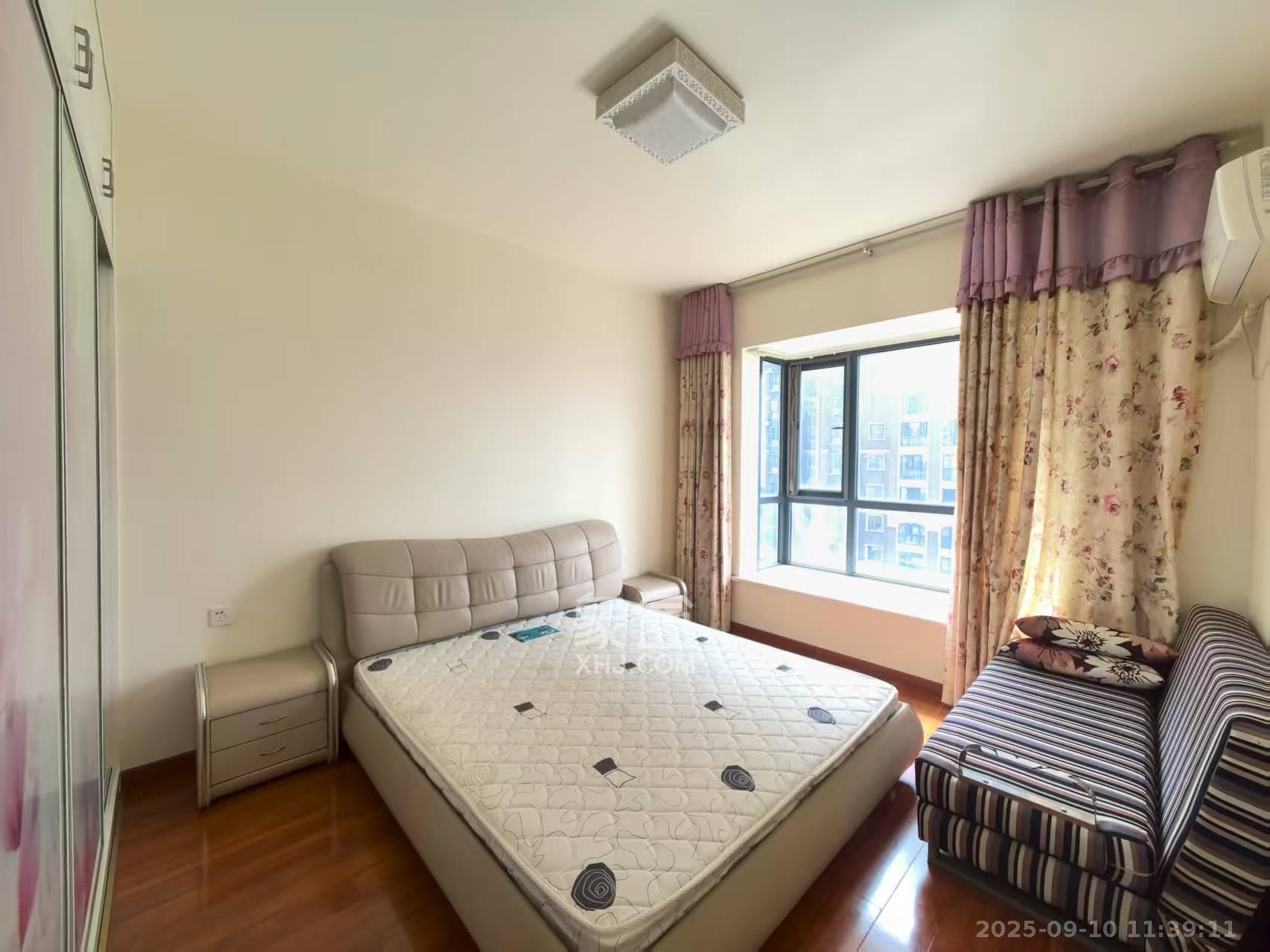 东方名苑臻锦园  2室2厅1卫    1800.0元/月 东方名苑臻锦园  2室2厅1卫    1800.0元/月室内图