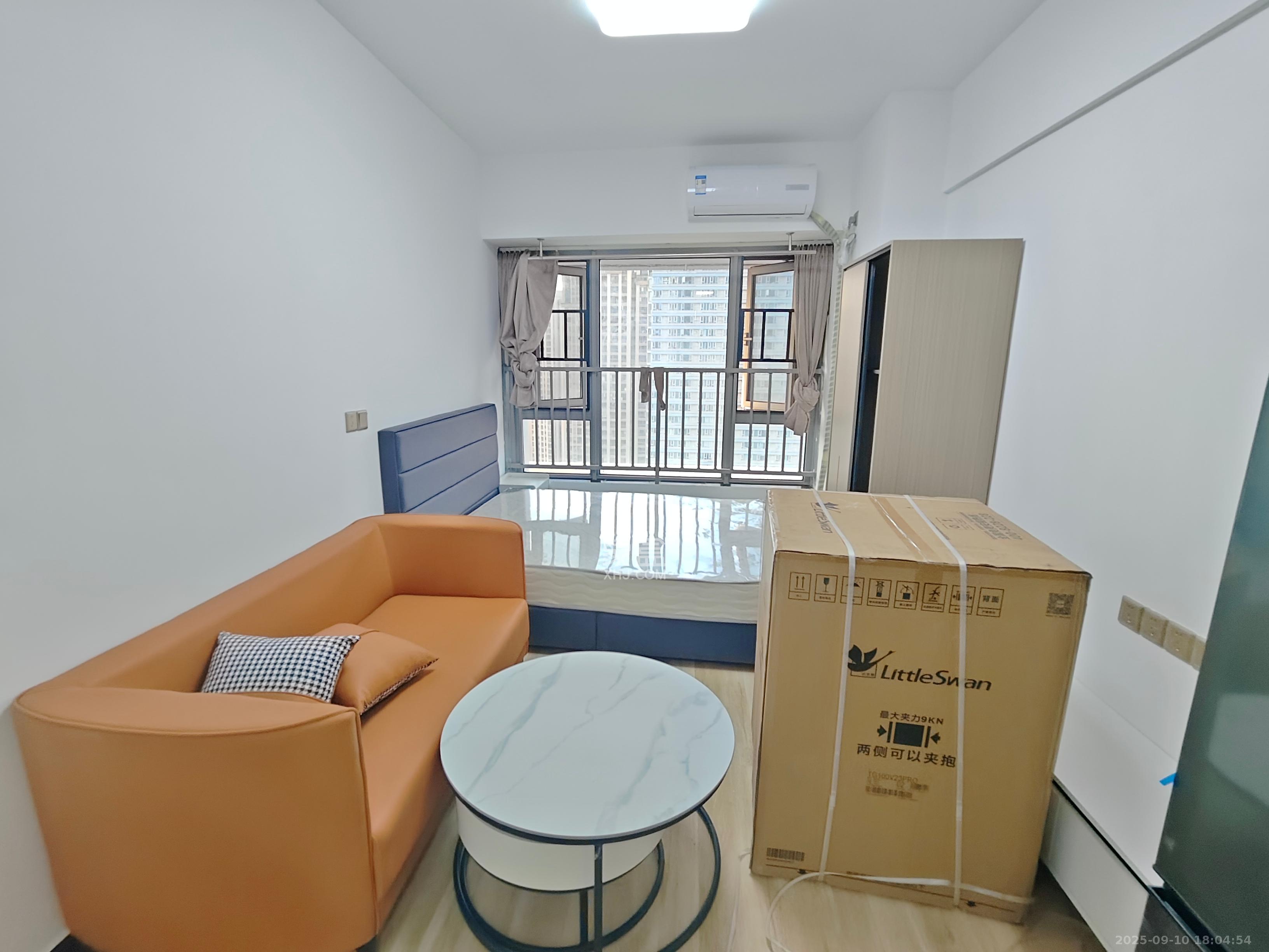 保利天禧EF区  1室1厅1卫   1500.00元/月