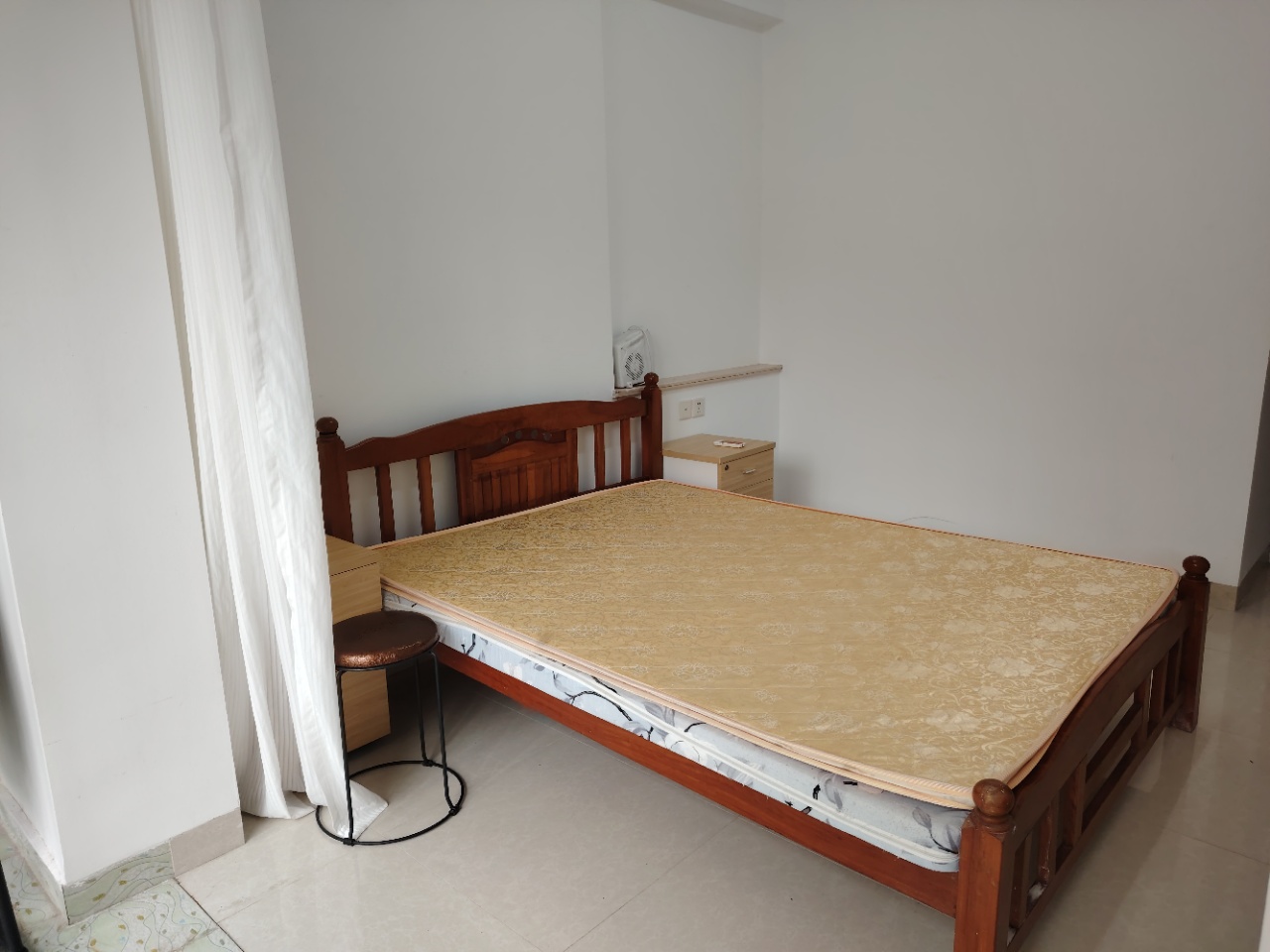 江军苑 1室1厅1卫 1500.0元/月 江军苑 1室1厅1卫 1500.0元/月室内图