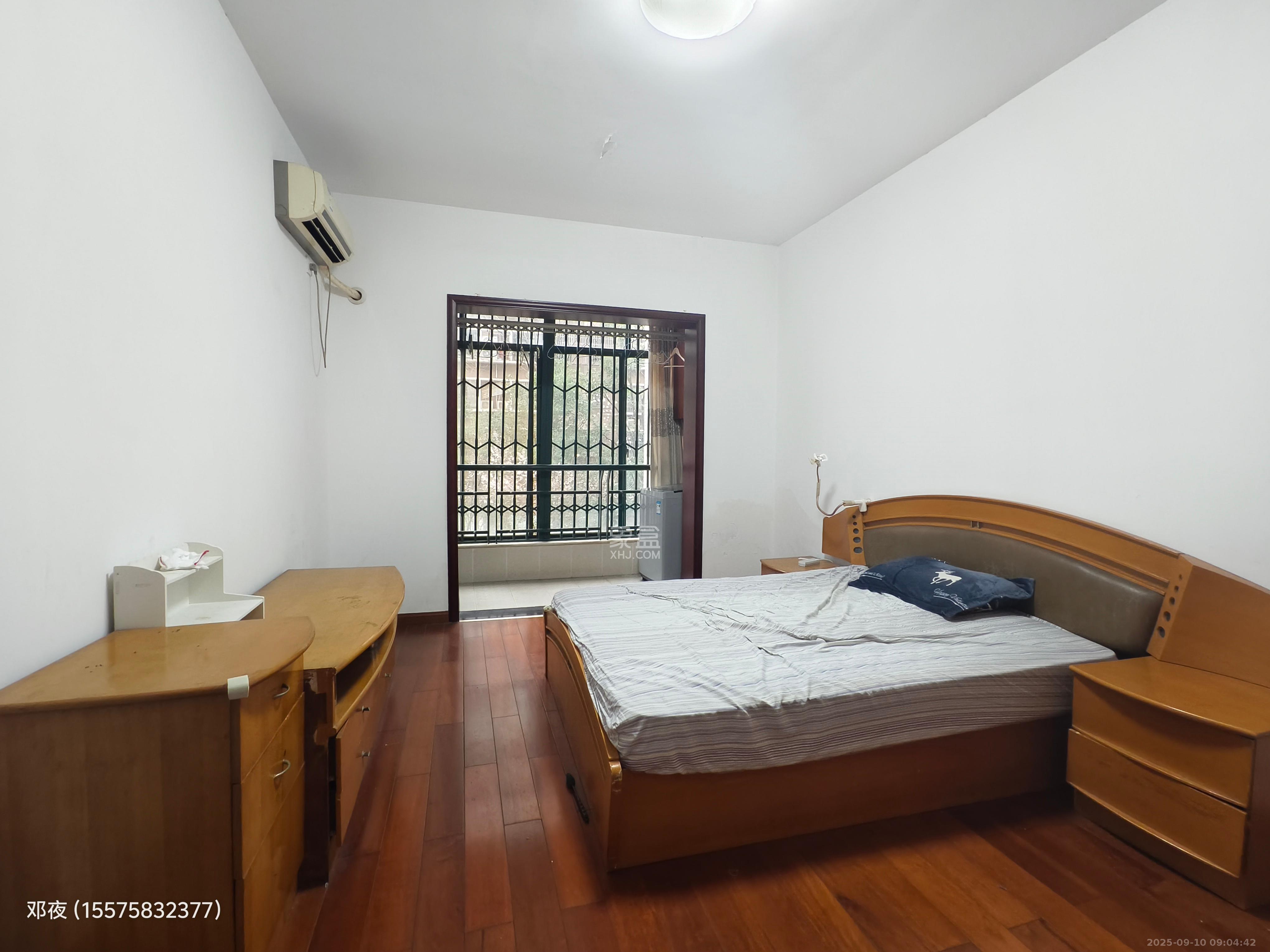 银桂苑 2室2厅1卫 2400.0元/月 银桂苑 2室2厅1卫 2400.0元/月室内图