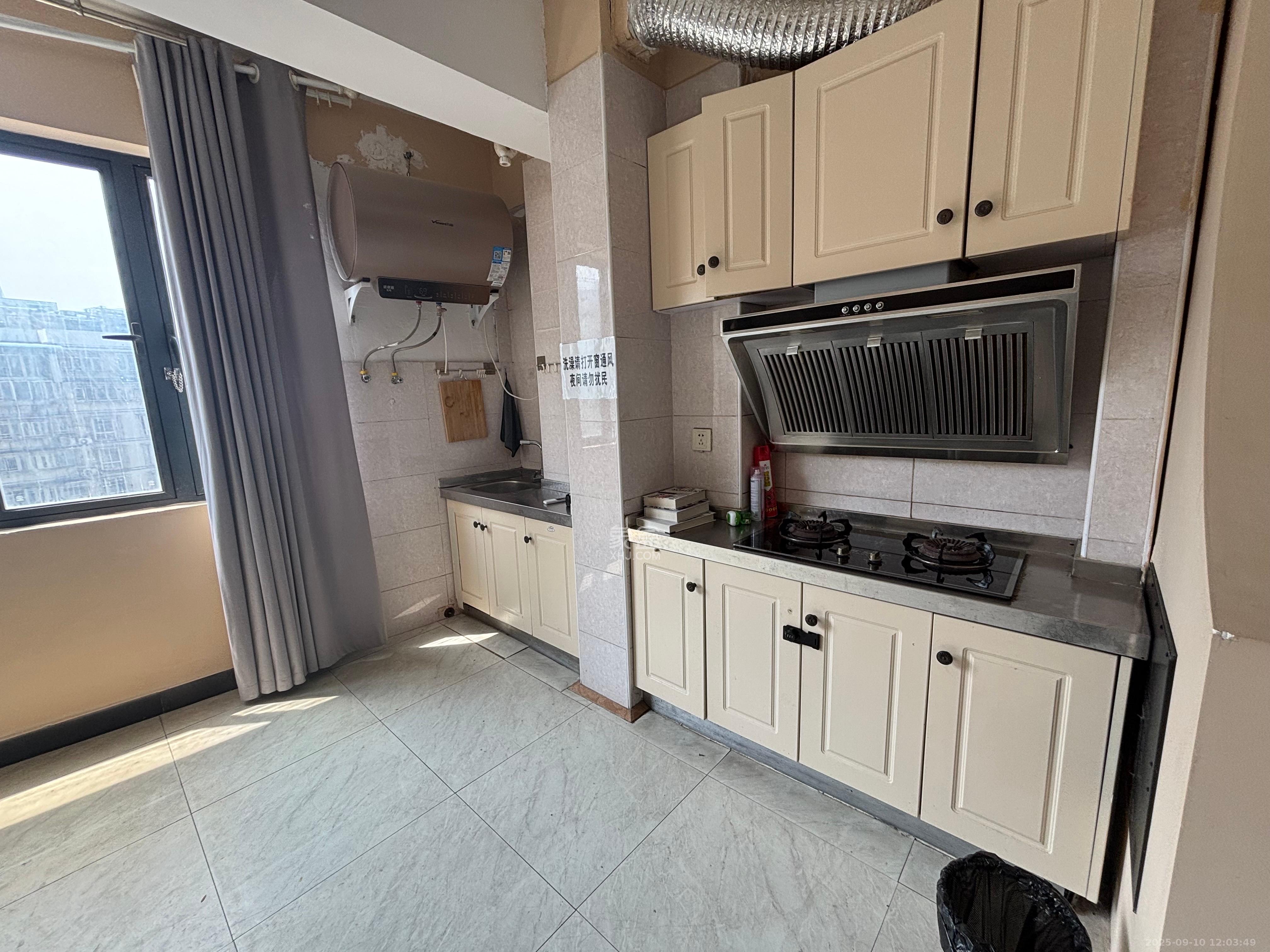 印象天心  1室1厅1卫    2000.0元/月室内图