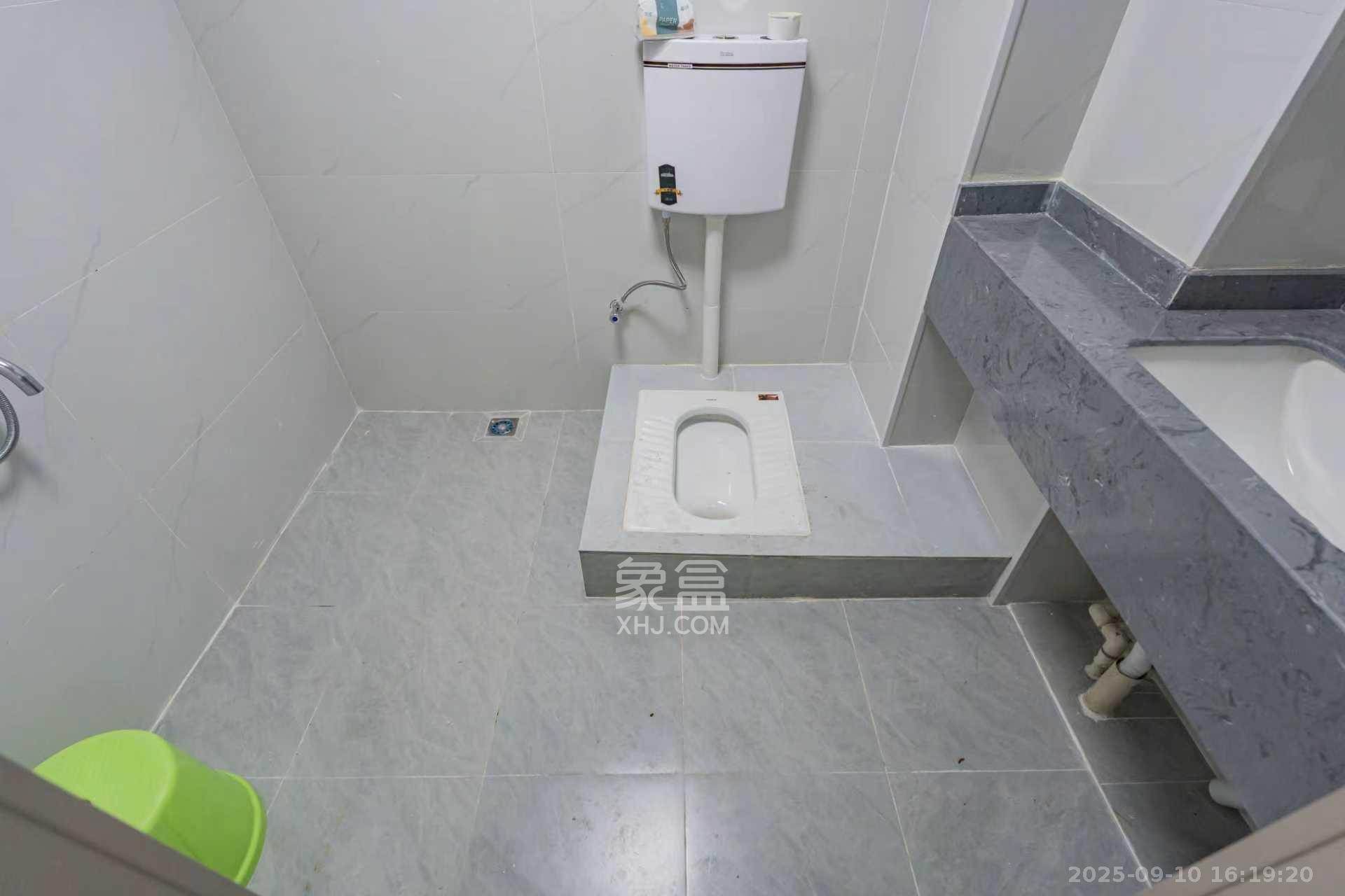 名富公寓 2室1厅1卫 2500.0元/月 名富公寓 2室1厅1卫 2500.0元/月室内图