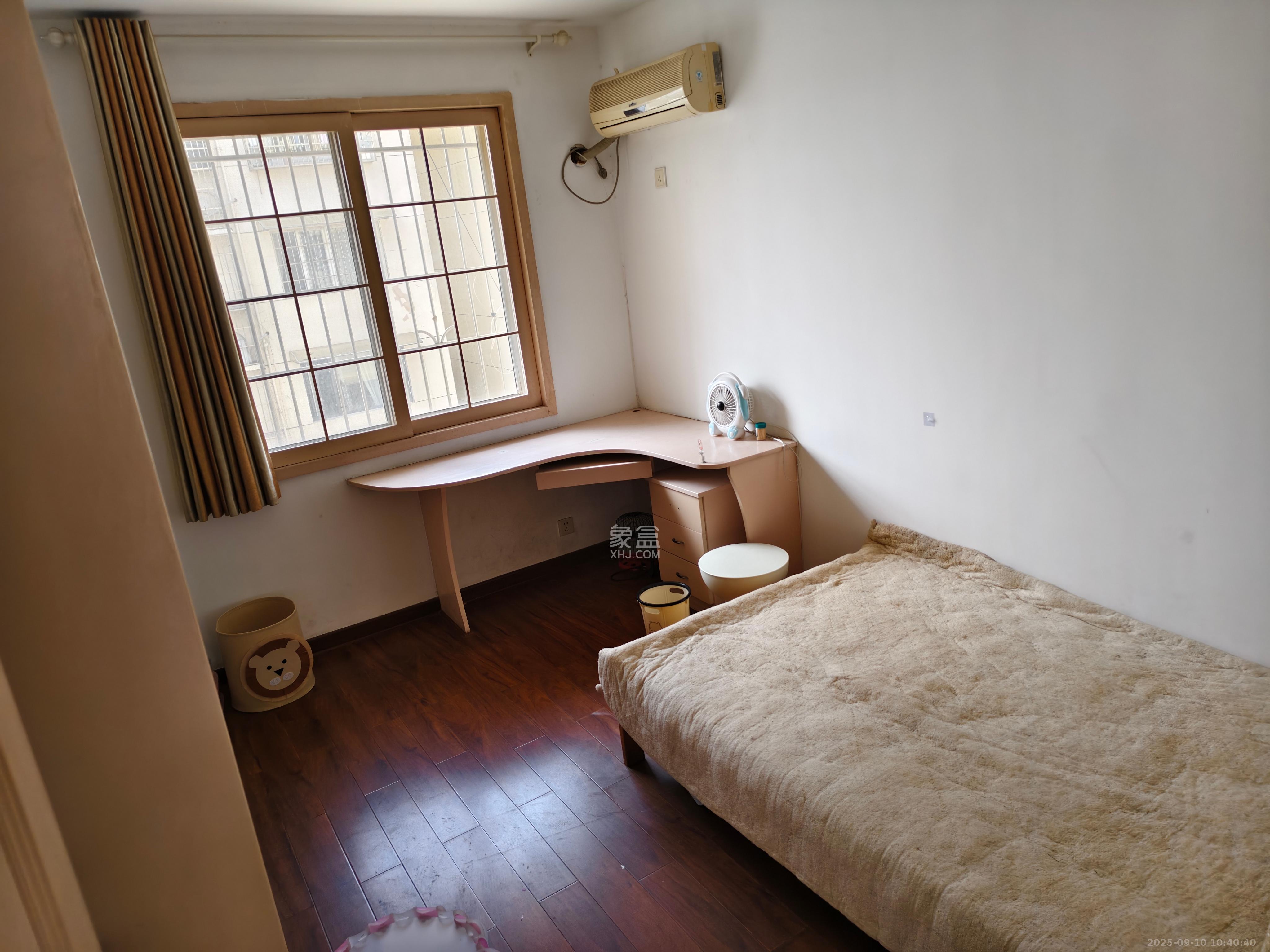 富绿新村  3室2厅1卫    1800.0元/月室内图
