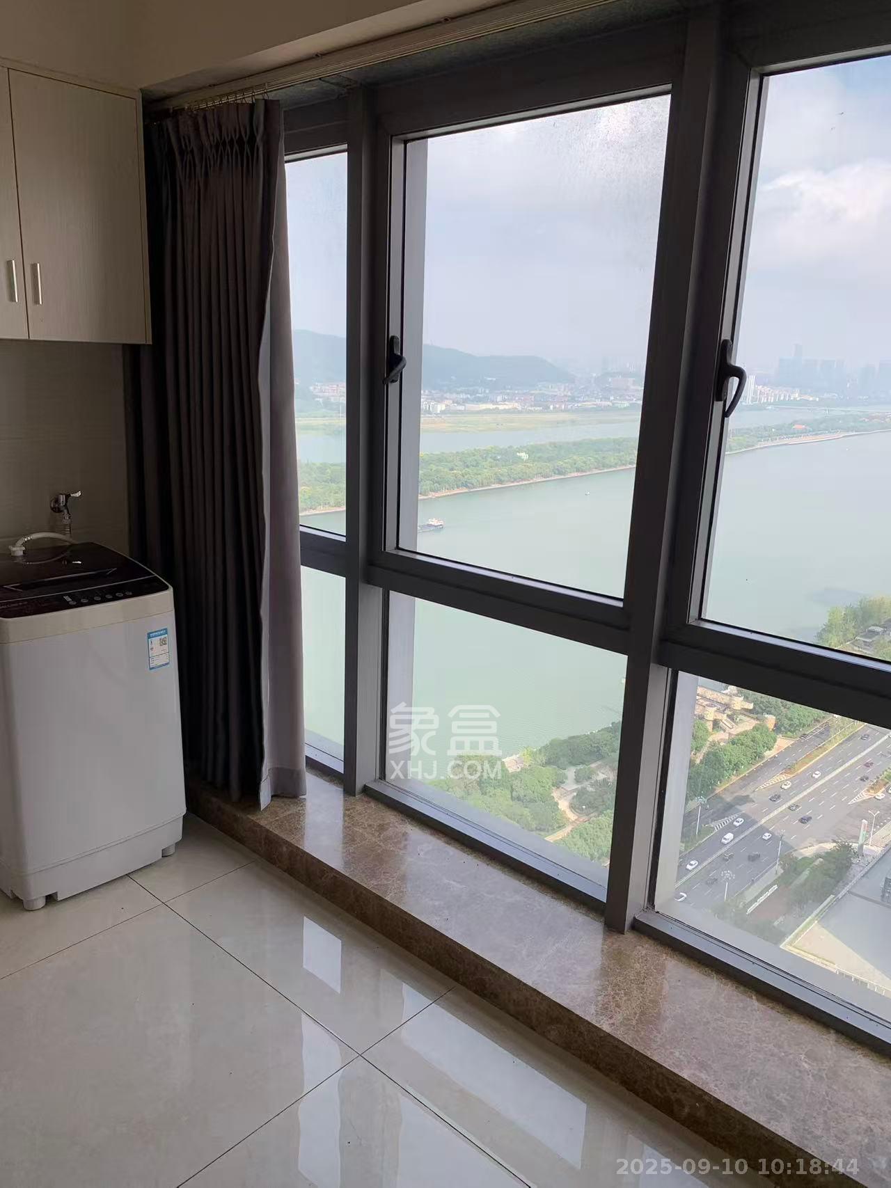 保利国际广场 1室1厅1卫 2000.0元/月 保利国际广场 1室1厅1卫 2000.0元/月室内图