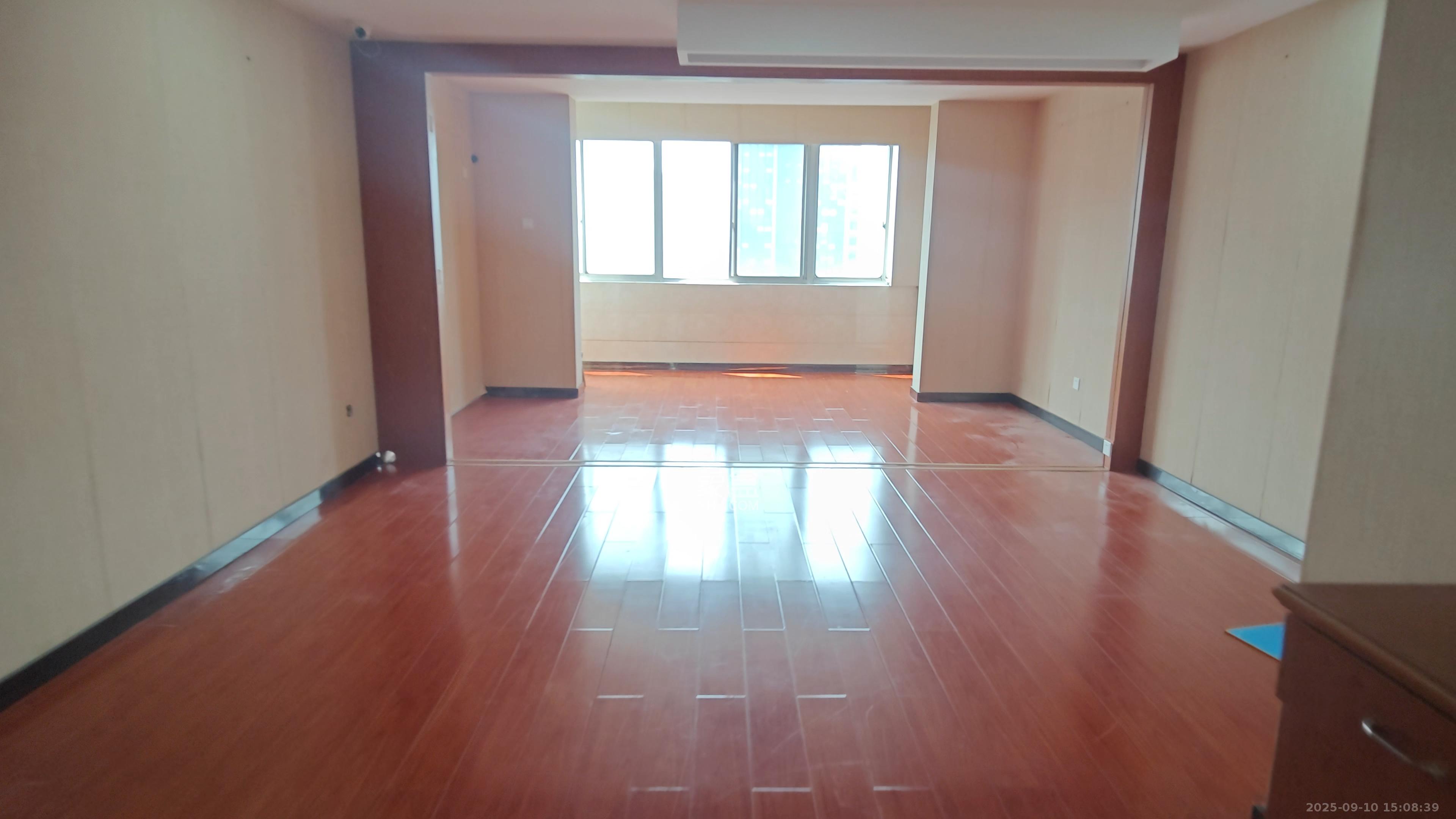 时代帝景  1室1厅1卫    4200.0元/月 时代帝景  1室1厅1卫    4200.0元/月