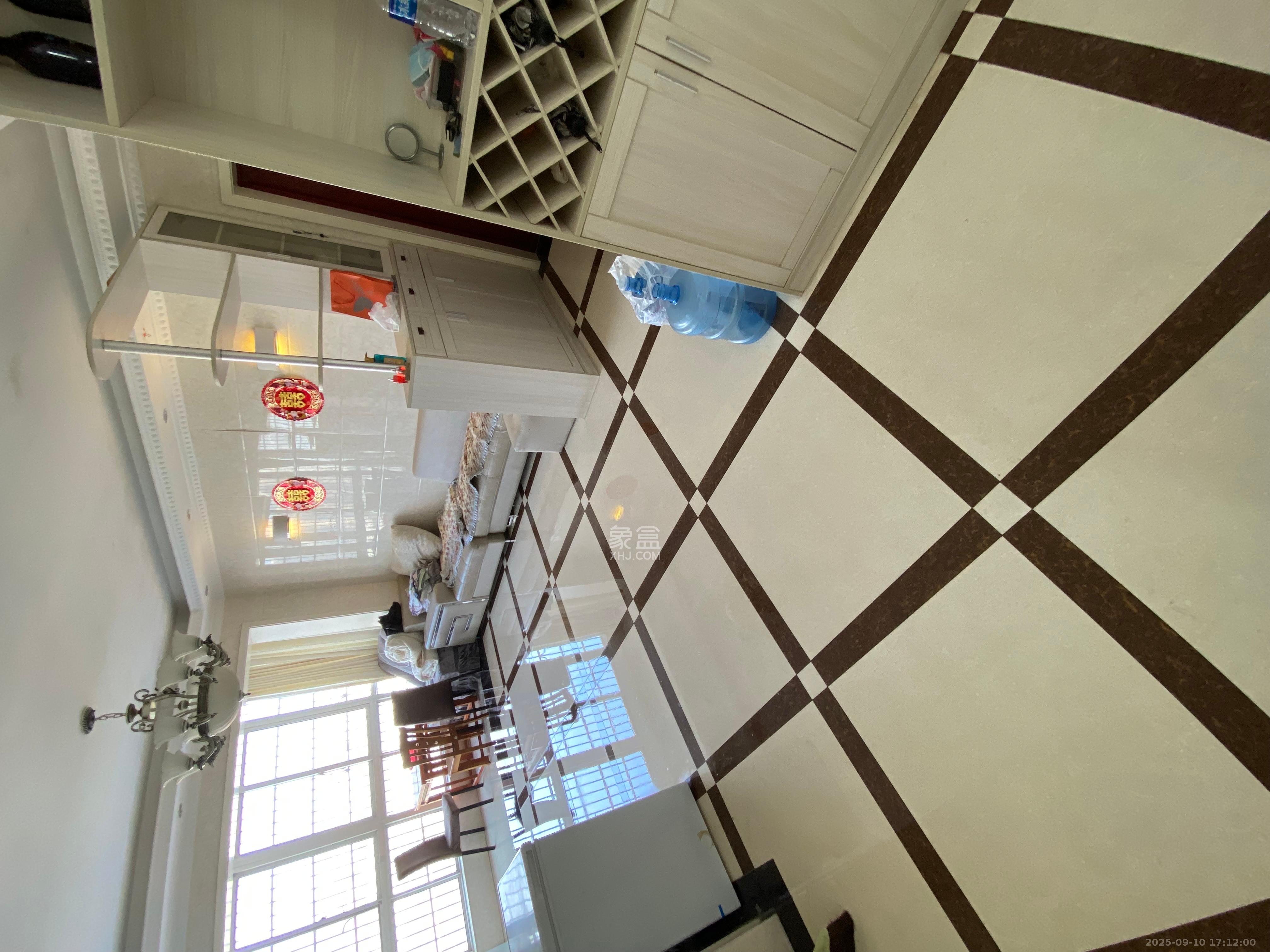 时代星城  1室2厅2卫    2500.0元/月室内图