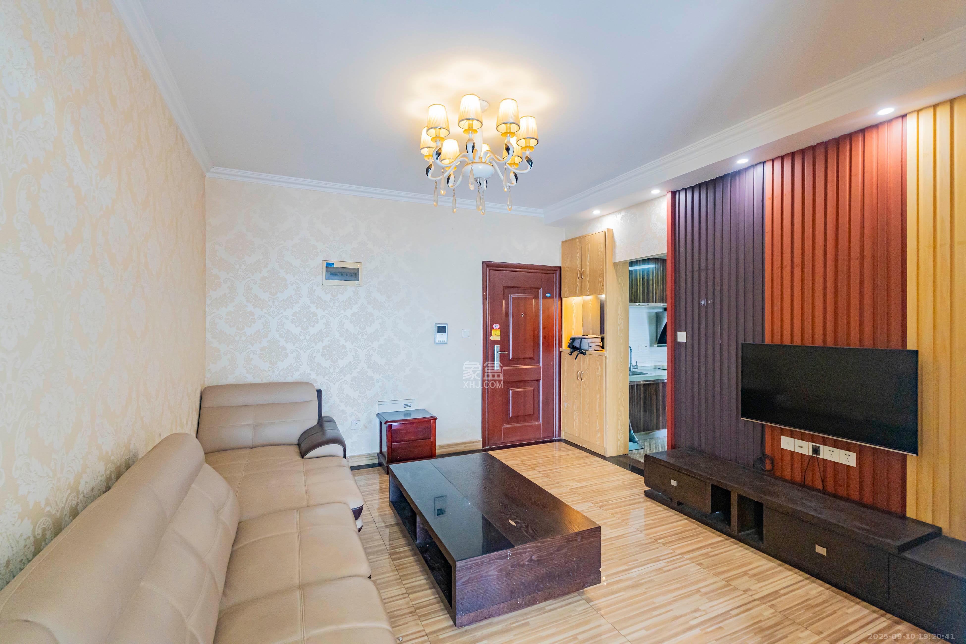 梦泽园美美公馆 1室1厅1卫 48.0万 梦泽园美美公馆 1室1厅1卫 48.0万客厅