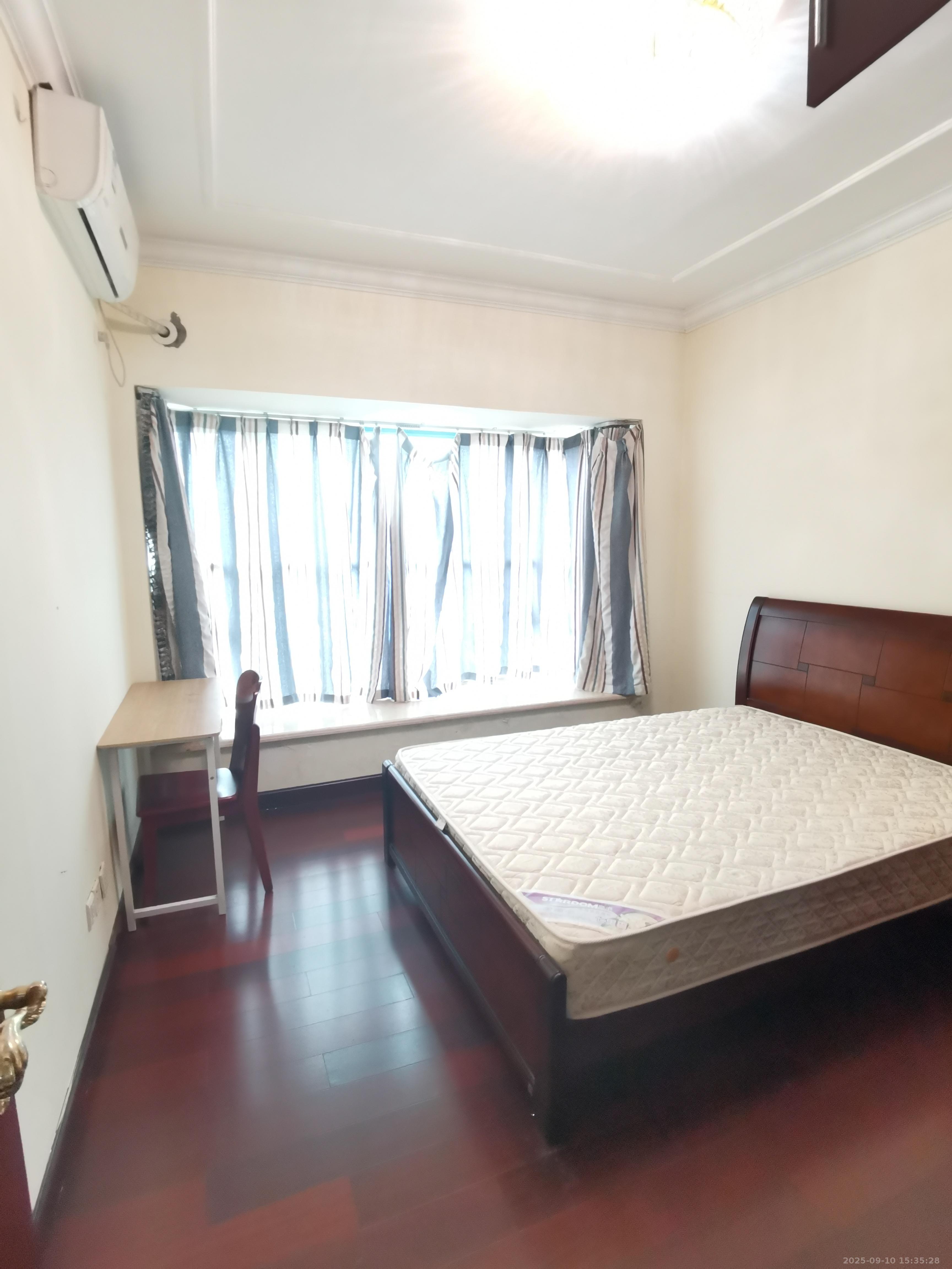 恒大华府  3室2厅1卫    2300.0元/月室内图