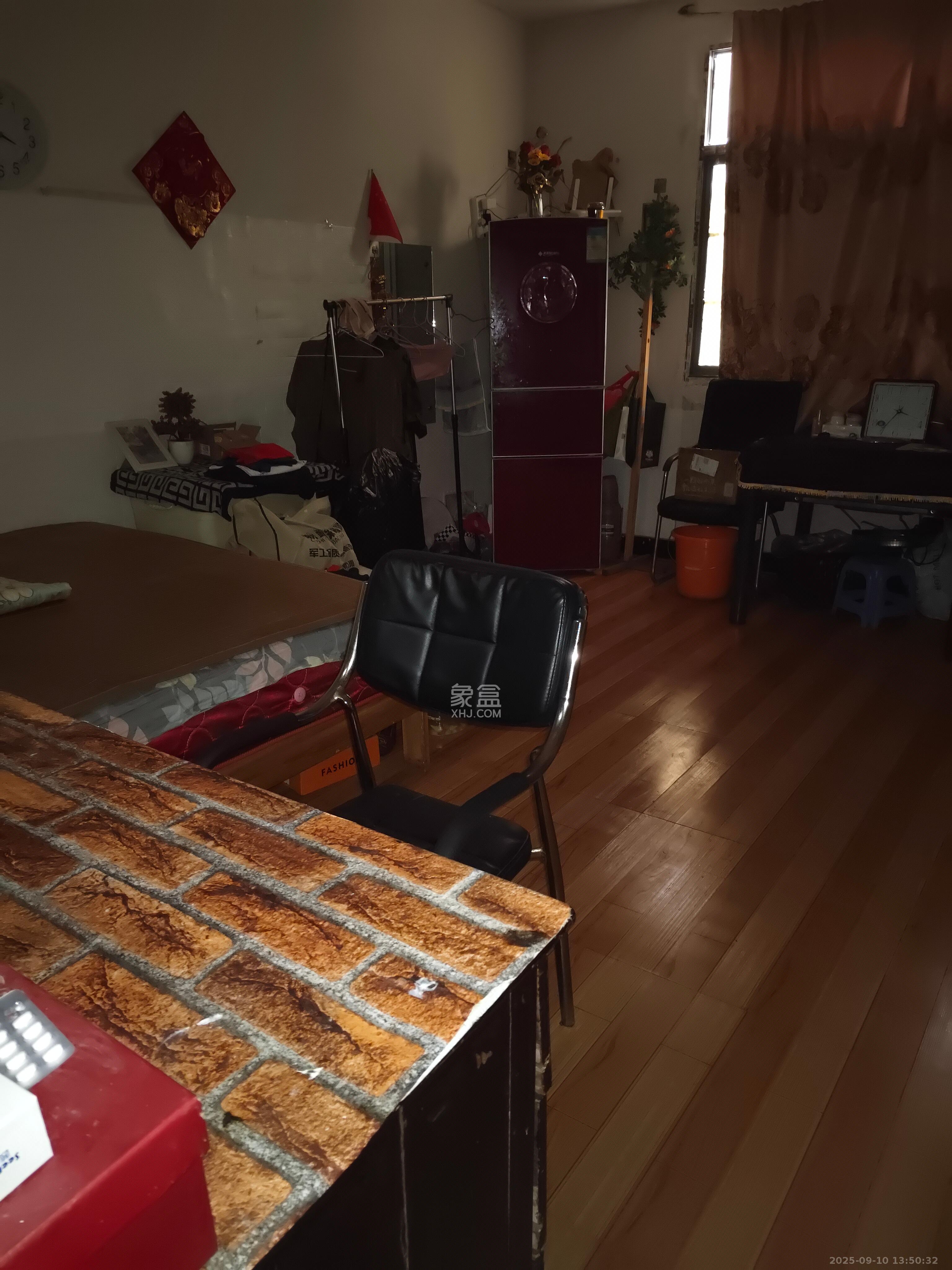 太平街散盘  4室1厅2卫    4600.0元/月室内图