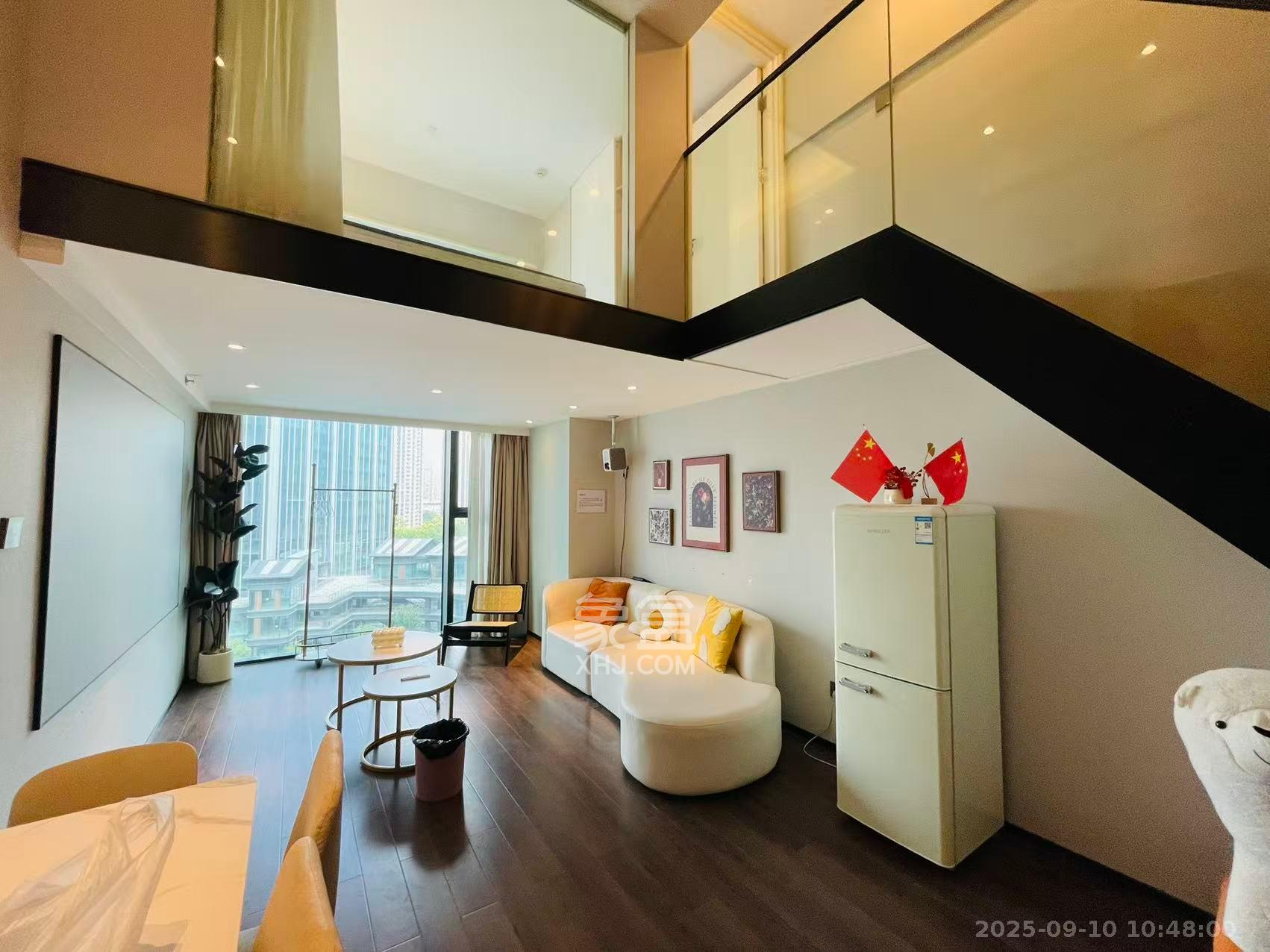 达美寰宇中心 2室2厅1卫 2200.0元/月 达美寰宇中心 2室2厅1卫 2200.0元/月室内图