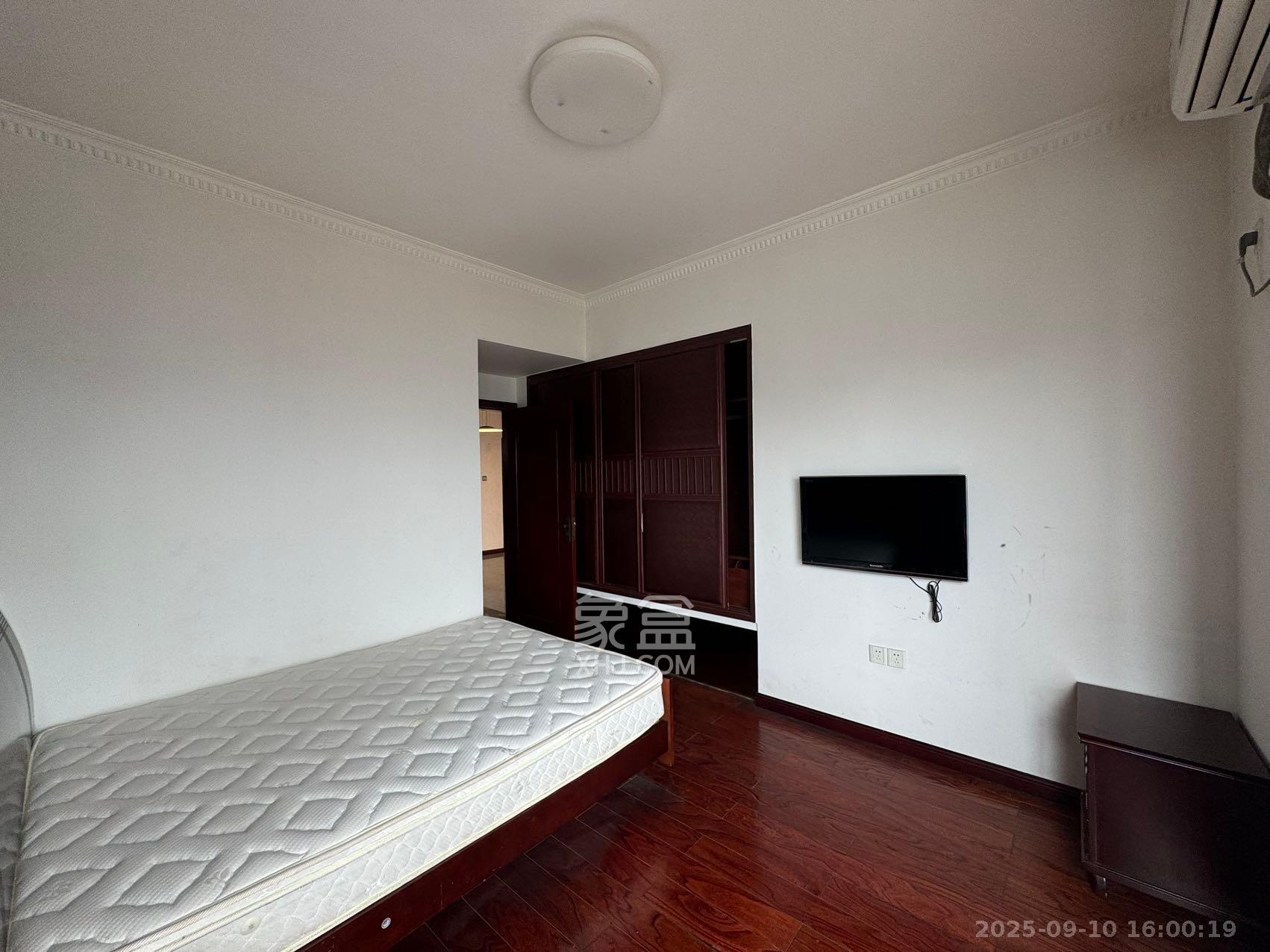 湘域熙岸 2室2厅1卫 2500.0元/月 湘域熙岸 2室2厅1卫 2500.0元/月室内图