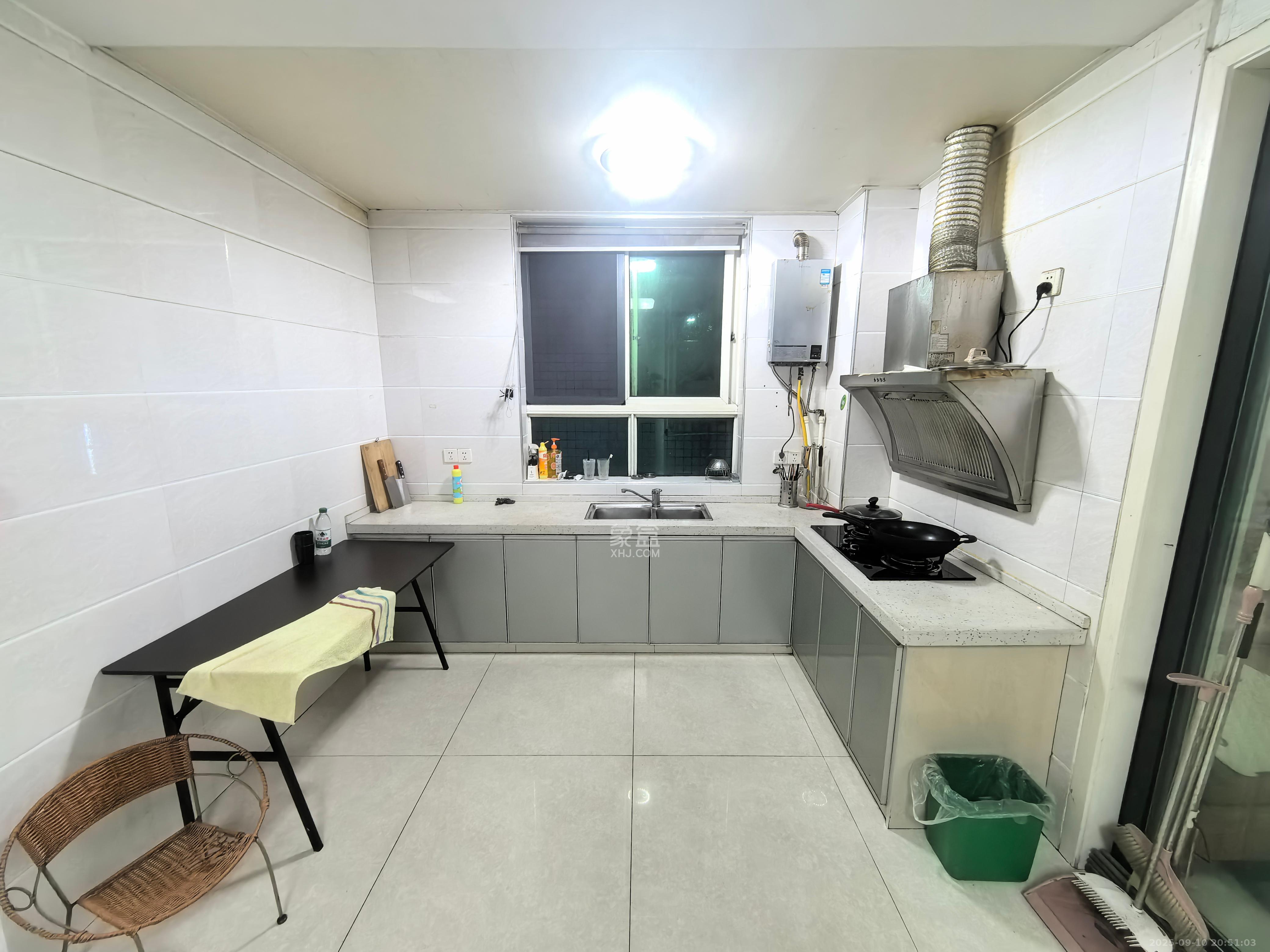 欣胜园 3室2厅2卫 1880.0元/月 欣胜园 3室2厅2卫 1880.0元/月室内图