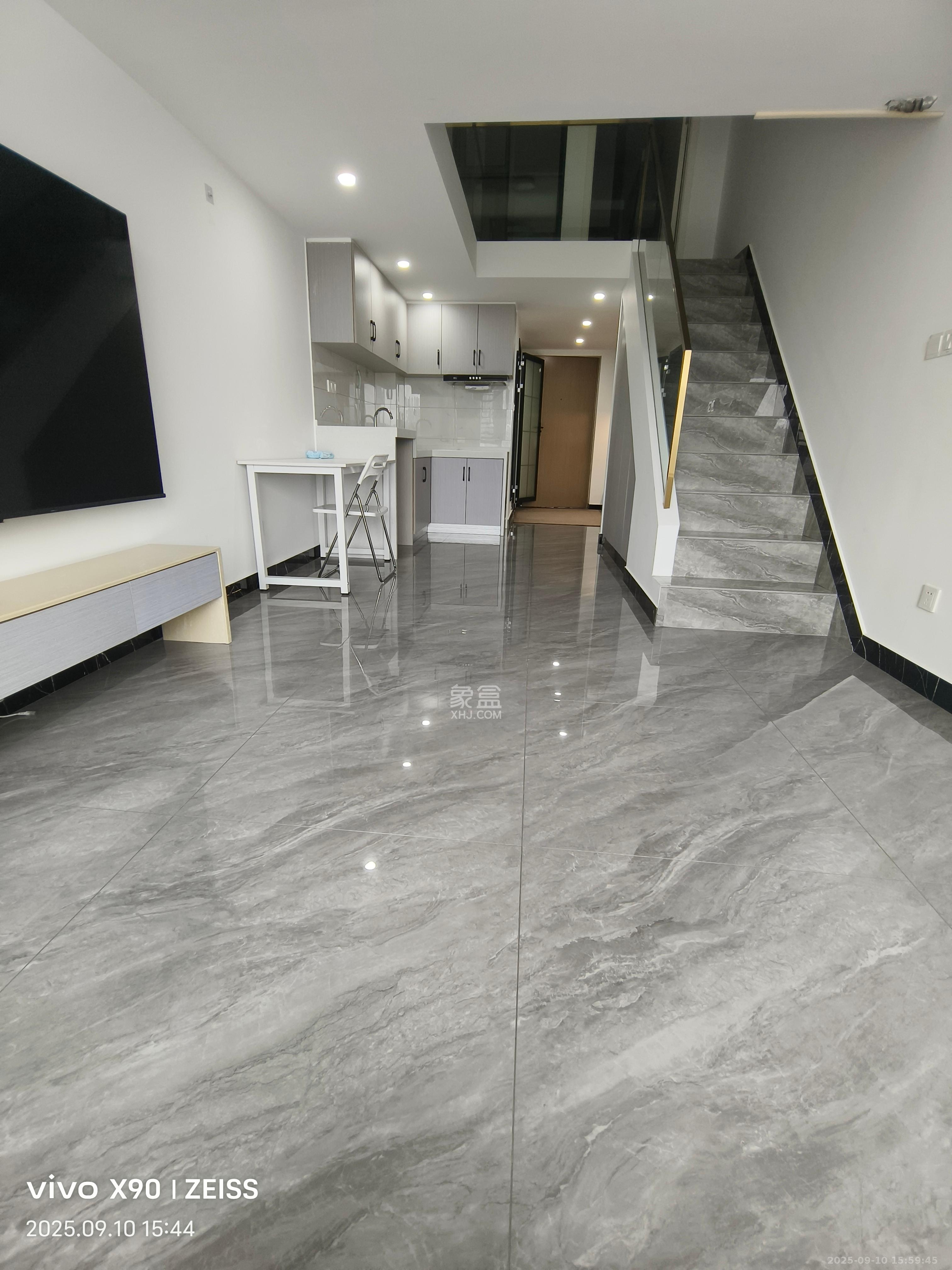 金茂建发泊悦  1室1厅1卫    2000.0元/月 金茂建发泊悦  1室1厅1卫    2000.0元/月室内图