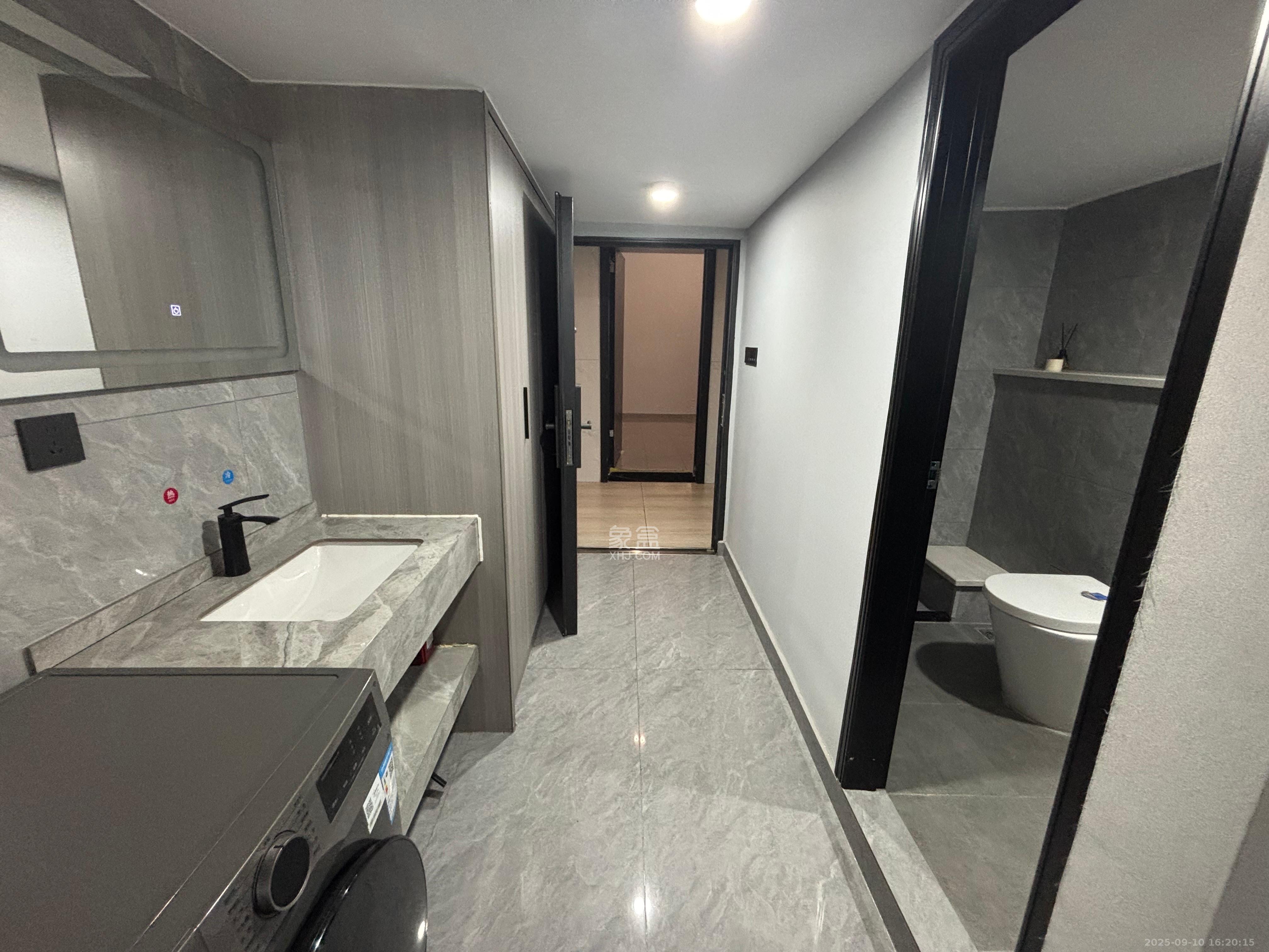 敬天广场 1室1厅1卫 2600.0元/月 敬天广场 1室1厅1卫 2600.0元/月室内图