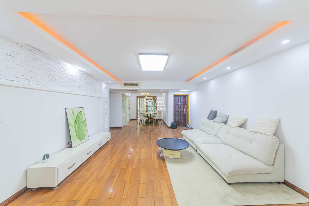 富景园  3室2厅1卫    106.0万 富景园  3室2厅1卫    106.0万客厅