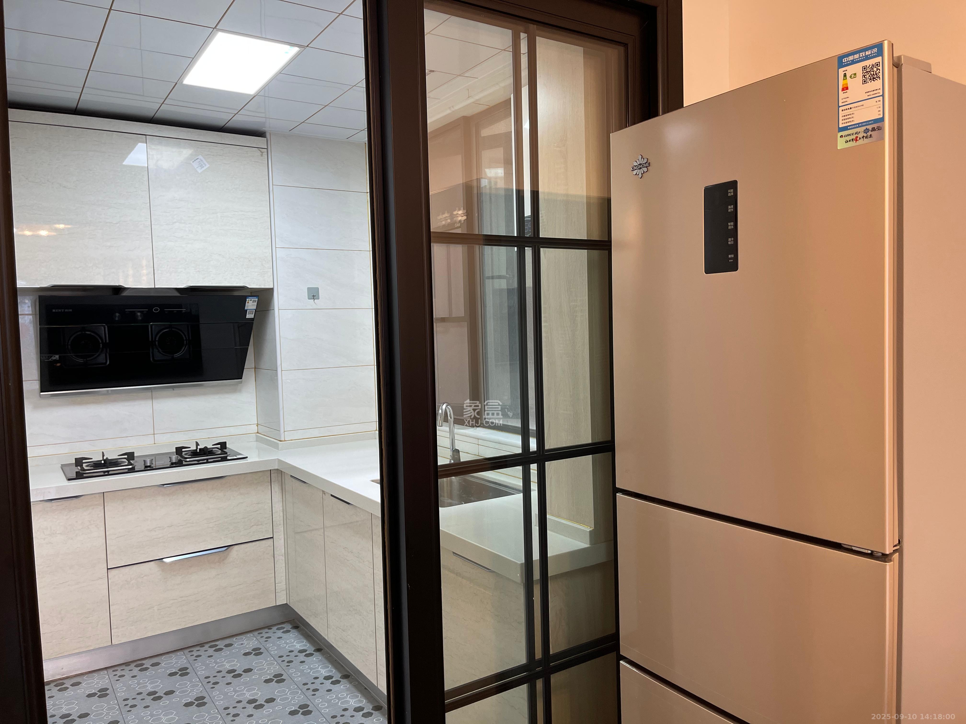 阳光城尚东湾青云苑  3室2厅1卫    2400.0元/月室内图