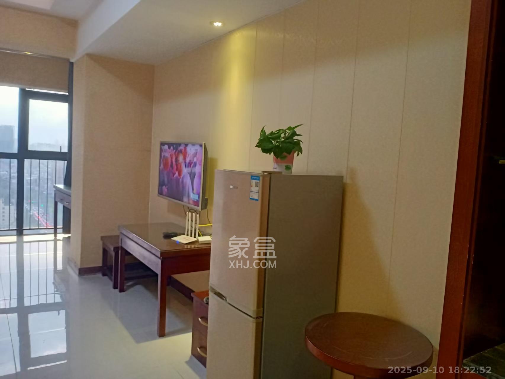 恒大金都（华瑞金都）  1室1厅1卫    1200.0元/月室内图