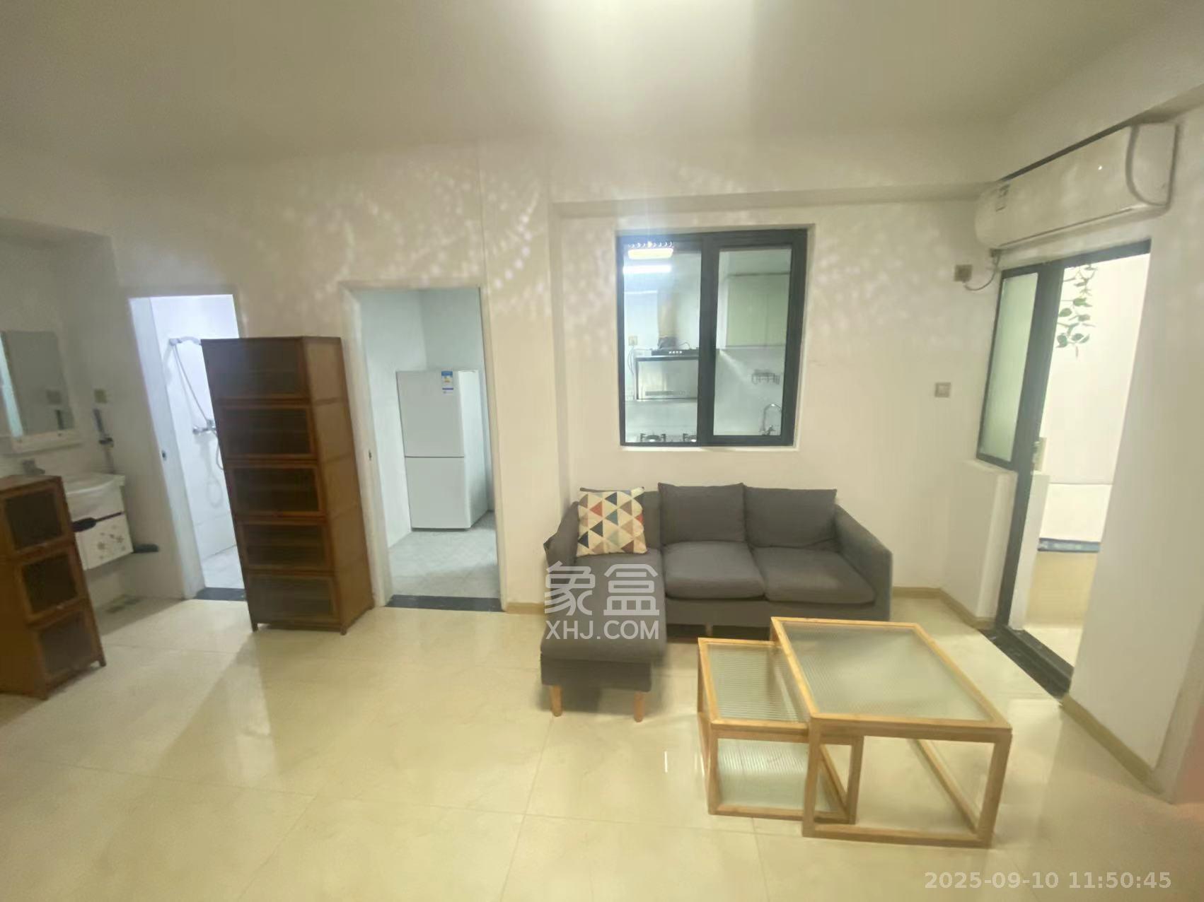 欧亚达国际广场  2室1厅1卫    1800.0元/月室内图