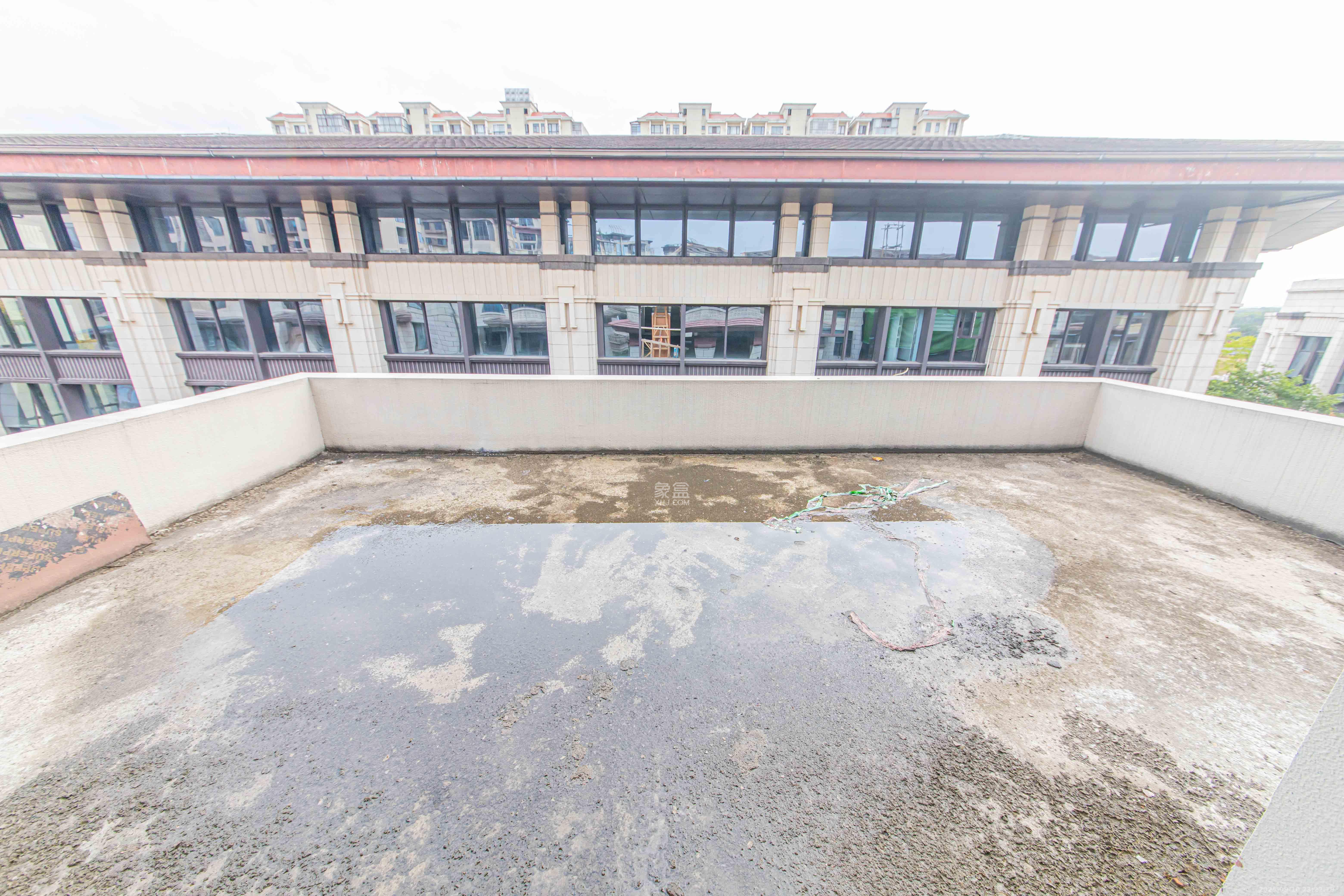 大唐印象一期云海湾  7室4厅3卫   700.00万阳台