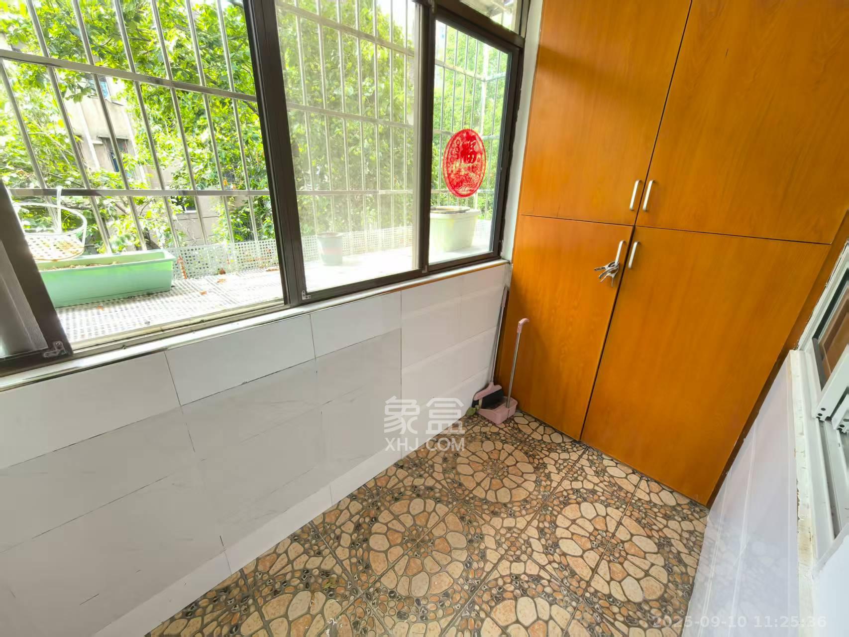 望月湖小区三片 3室2厅1卫 3100.0元/月 望月湖小区三片 3室2厅1卫 3100.0元/月室内图