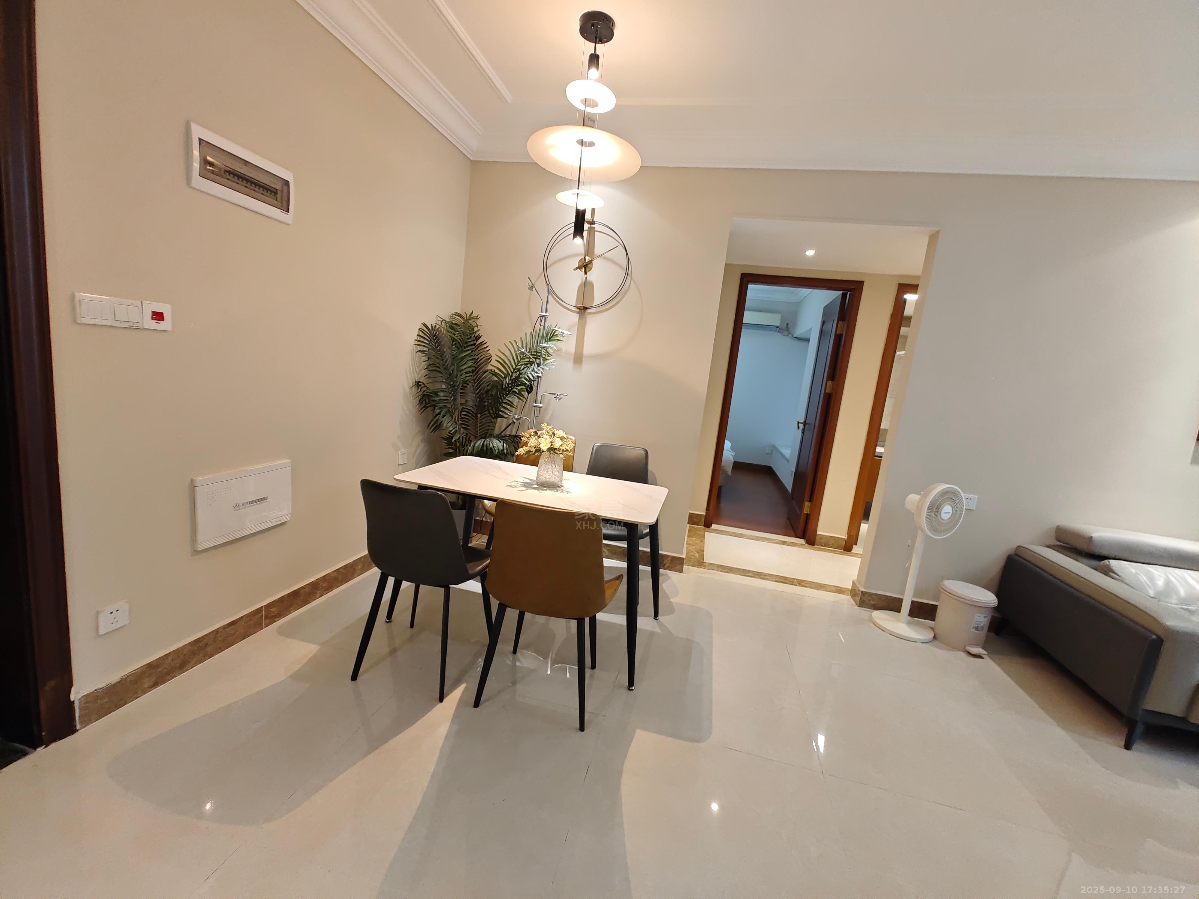 恒大华府 3室2厅2卫 3000.0元/月 恒大华府 3室2厅2卫 3000.0元/月室内图