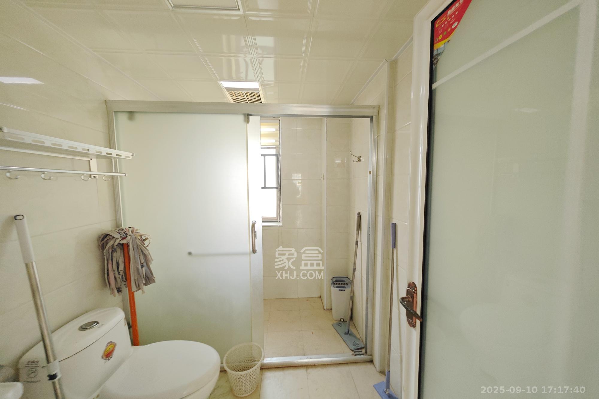 新城新世界一二三期  1室2厅2卫    108.0万 新城新世界一二三期  1室2厅2卫    108.0万其他