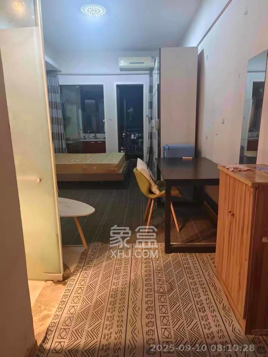 水岸世景  1室1厅1卫    1200.0元/月室内图