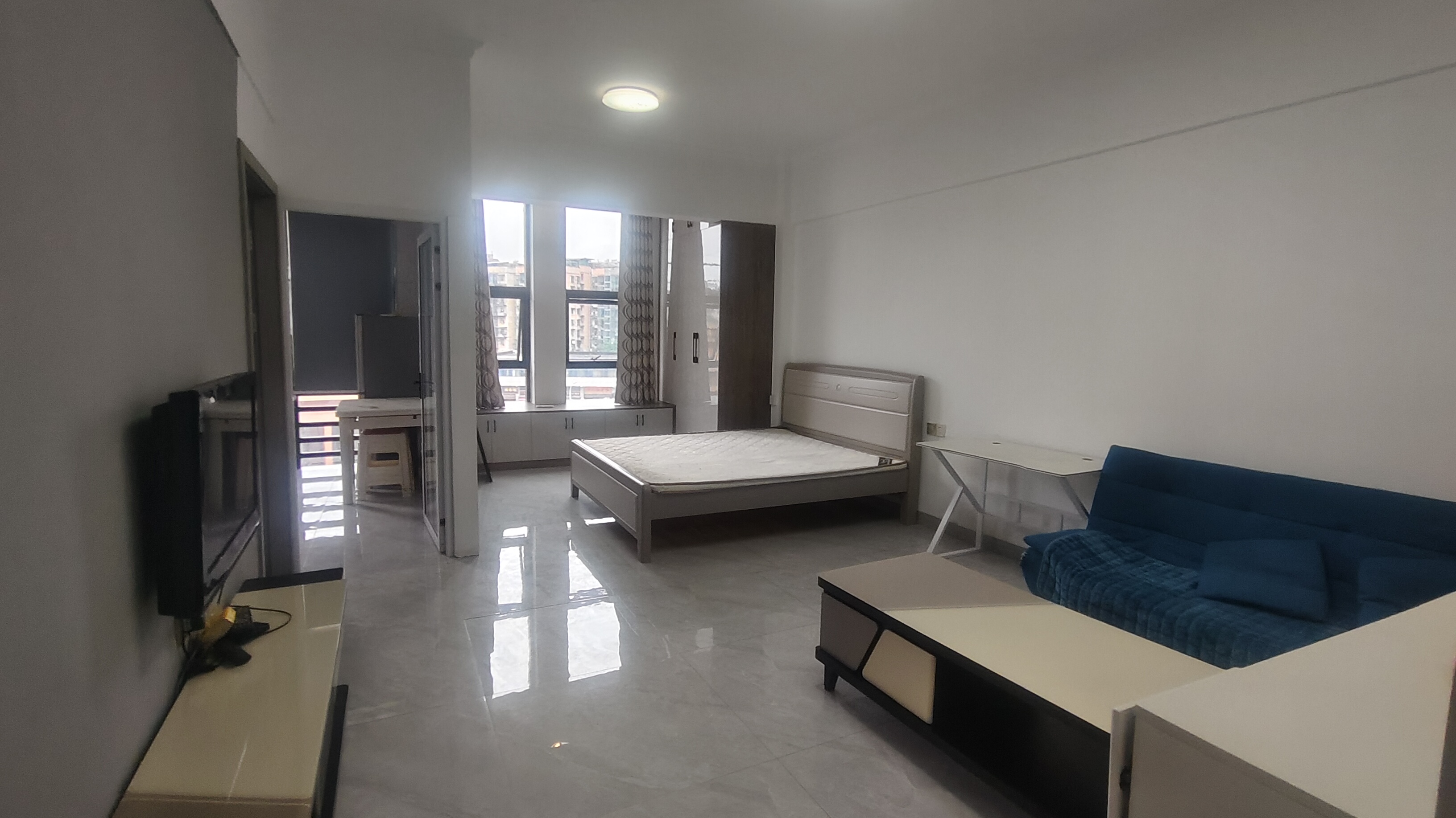 赫山新天地  1室0厅0卫    1300.0元/月室内图