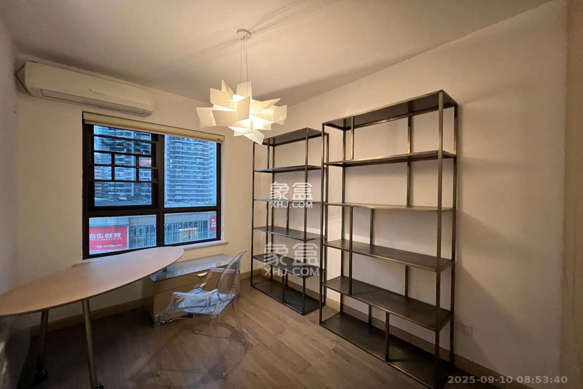 保利西海岸B区  3室2厅2卫    5000.0元/月 保利西海岸B区  3室2厅2卫    5000.0元/月室内图