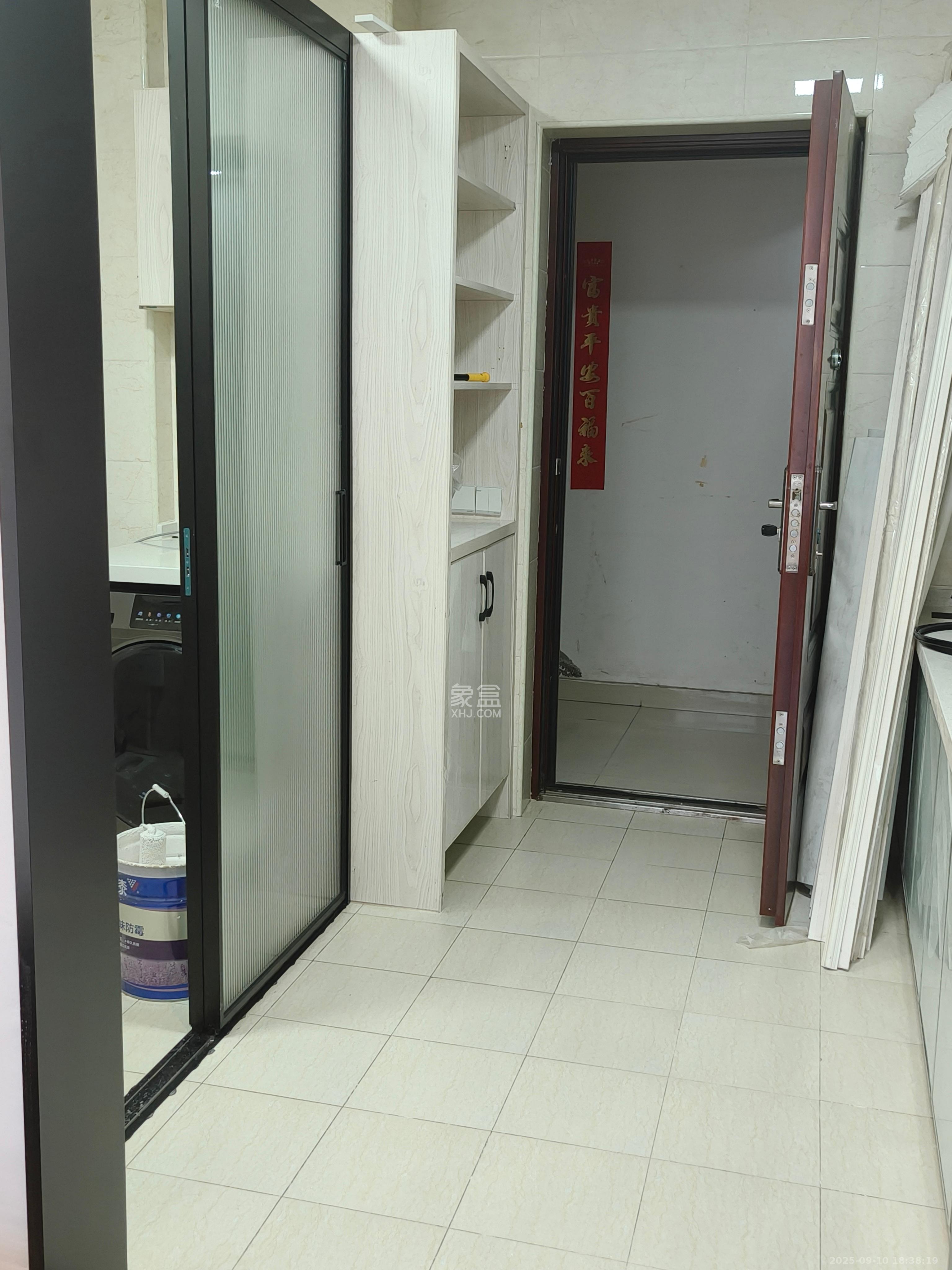 金茂梅溪湖  1室1厅1卫    1600.0元/月室内图