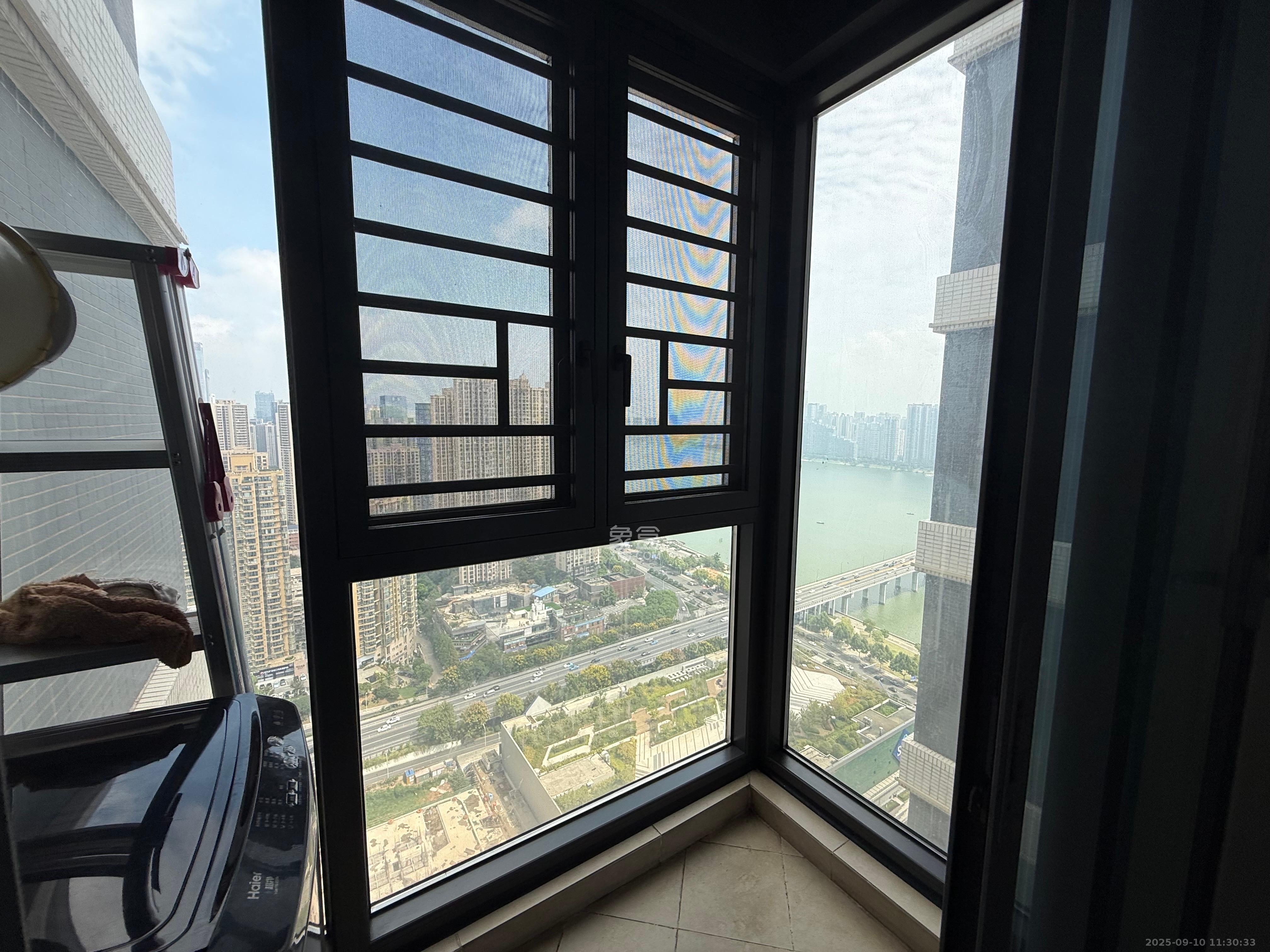 保利天禧C区  4室2厅2卫    4800.0元/月室内图