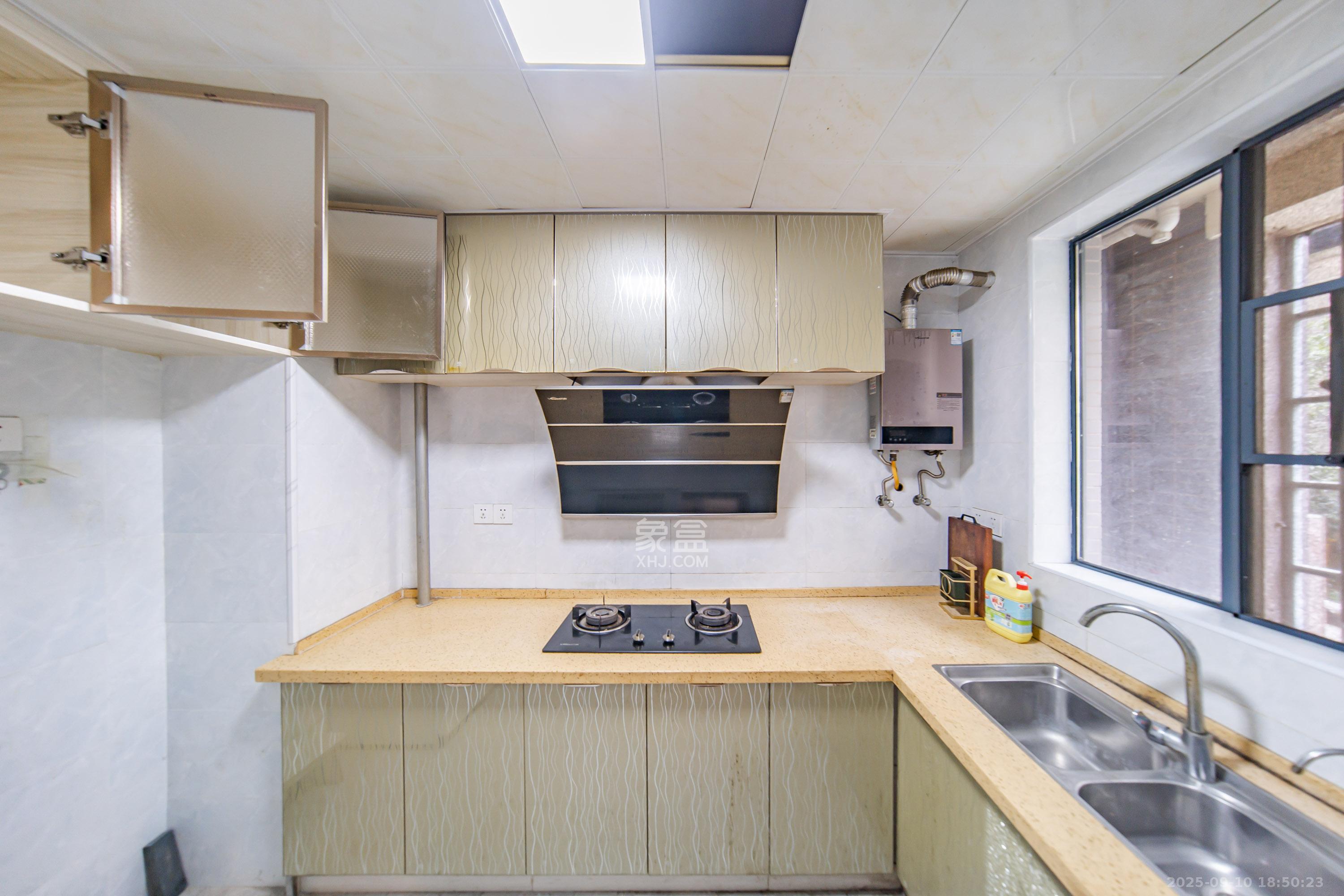 湘熙水郡(观澜海赋家园) 3室2厅2卫 113.0万 湘熙水郡(观澜海赋家园) 3室2厅2卫 113.0万厨房