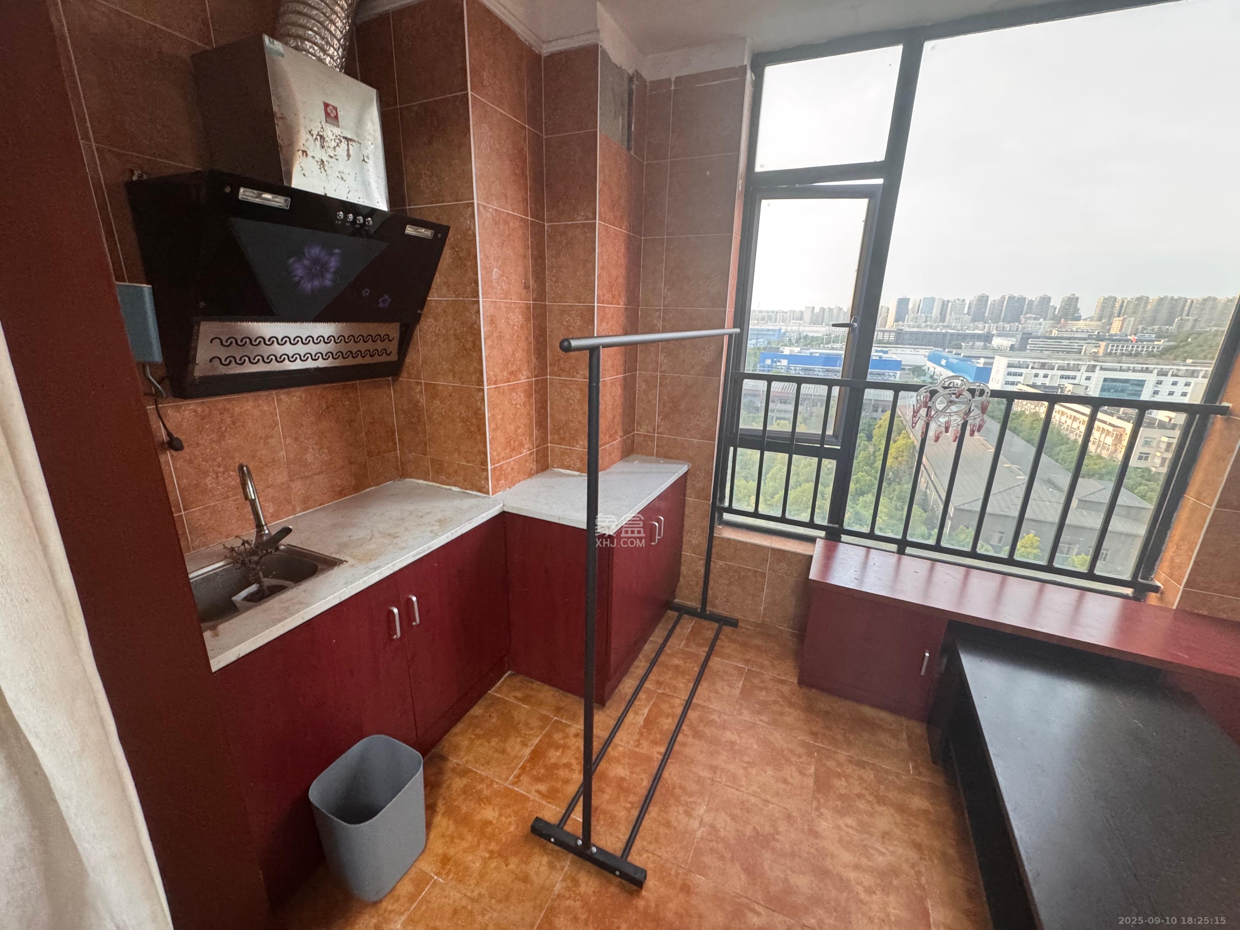 天元涉外景园B区 1室1厅1卫 1200.0元/月 天元涉外景园B区 1室1厅1卫 1200.0元/月室内图