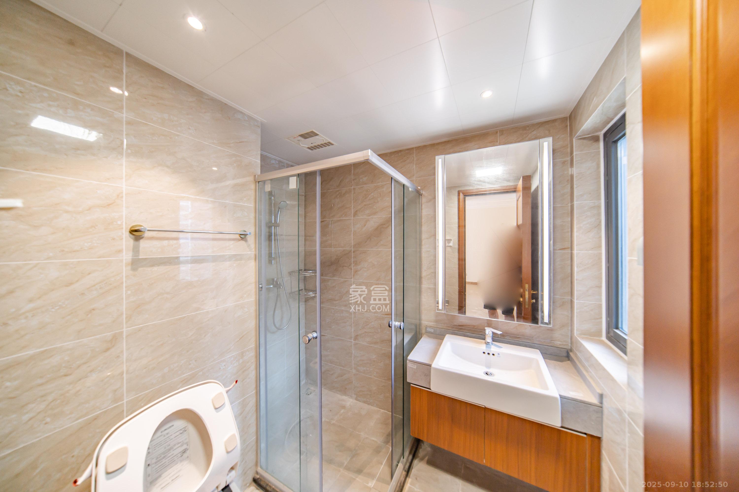 恒大文化旅游城A区 3室2厅1卫 65.0万 恒大文化旅游城A区 3室2厅1卫 65.0万卫生间