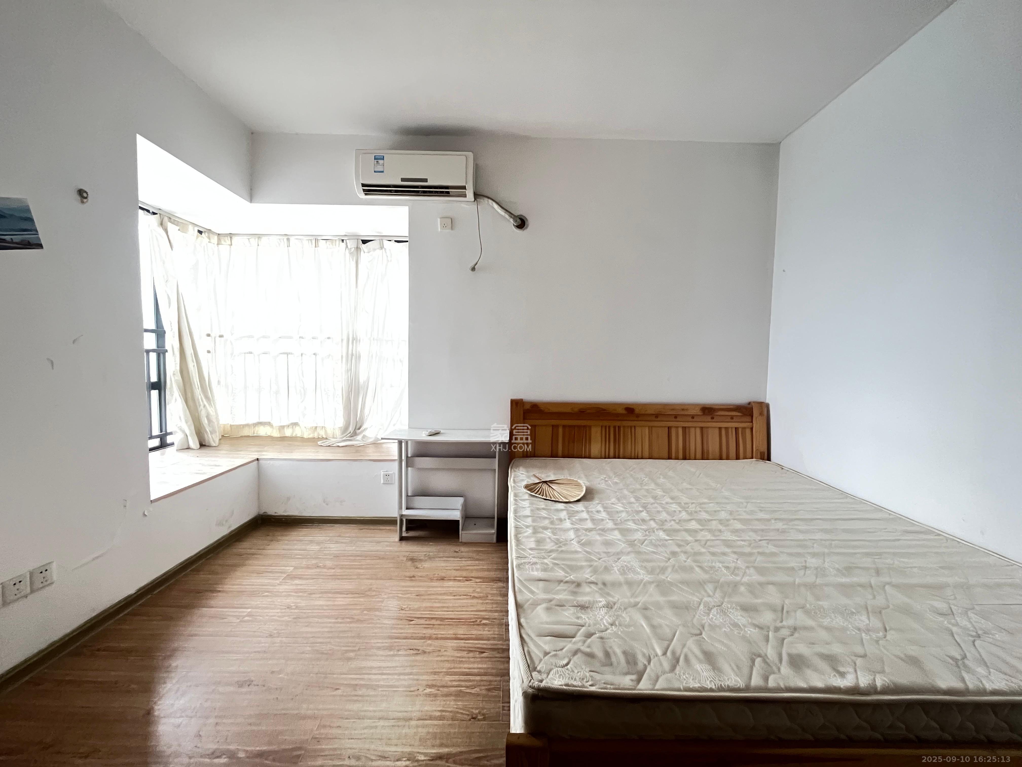 兰亭峰景  3室2厅2卫    2500.0元/月 兰亭峰景  3室2厅2卫    2500.0元/月室内图