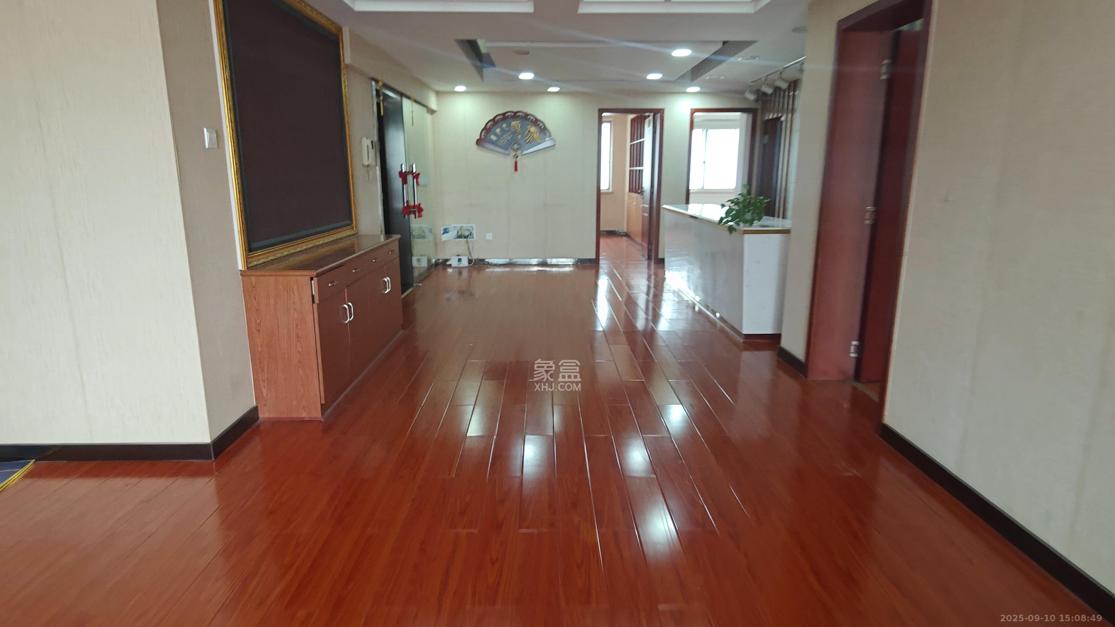 时代帝景 1室1厅1卫 4200.0元/月 时代帝景 1室1厅1卫 4200.0元/月室内图