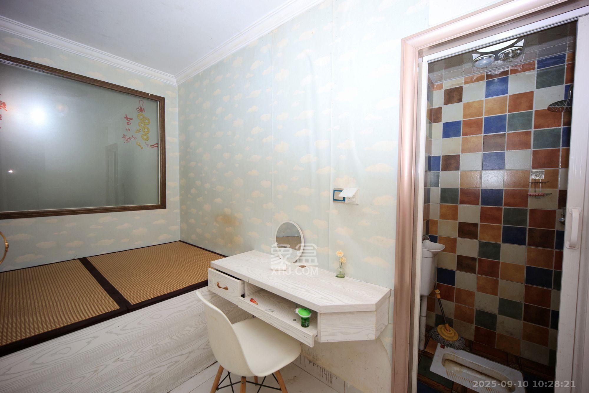 燕子岭散盘  3室2厅1卫    2600.0元/月室内图