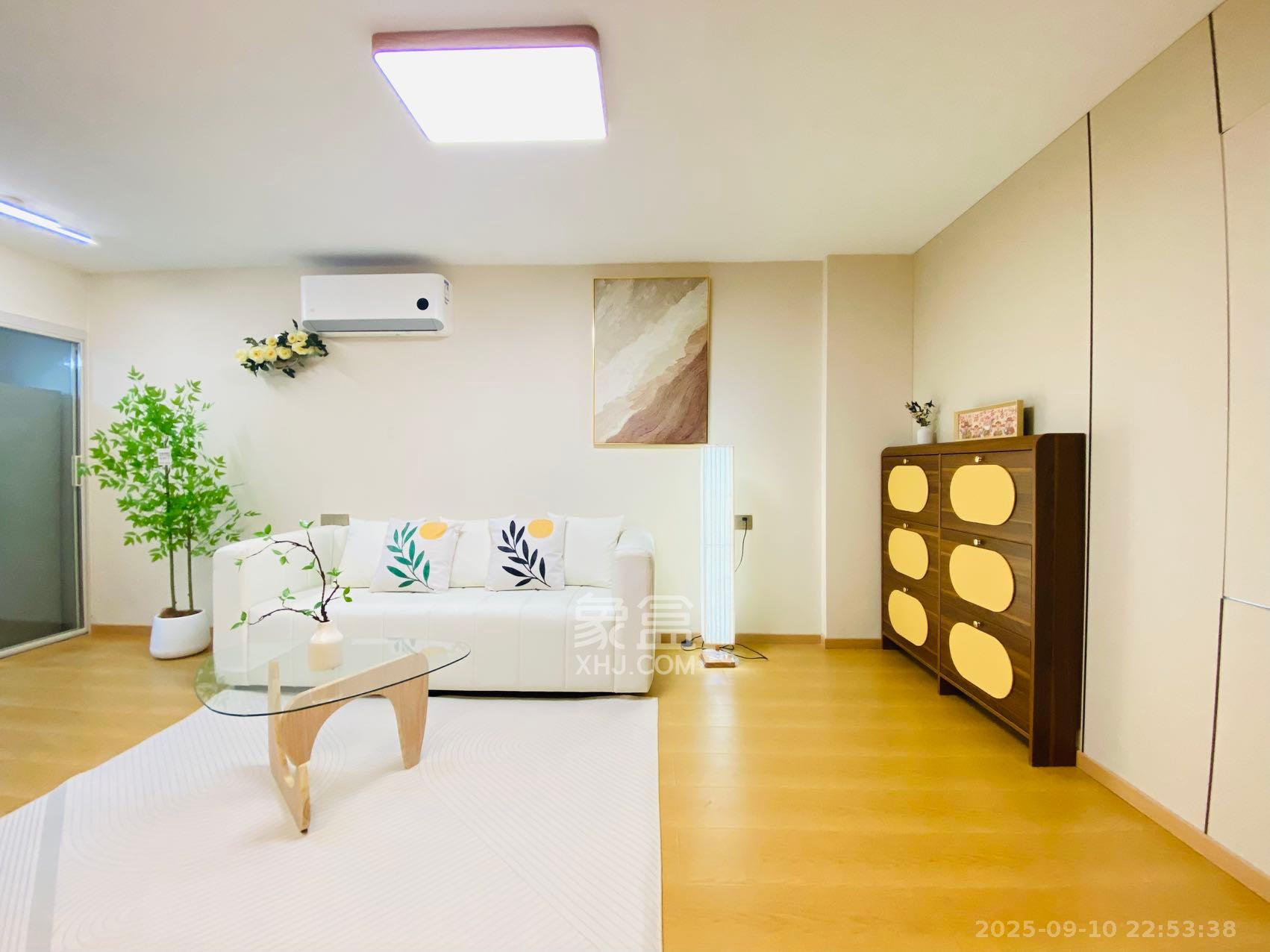 宏景名厦  1室1厅1卫    2600.0元/月 宏景名厦  1室1厅1卫    2600.0元/月室内图