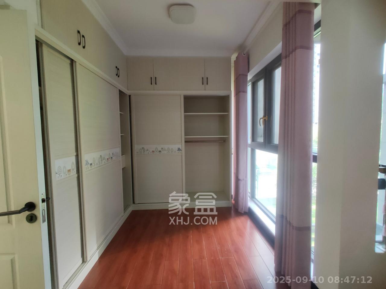 联诚雅郡 3室2厅2卫 2000.0元/月 联诚雅郡 3室2厅2卫 2000.0元/月室内图