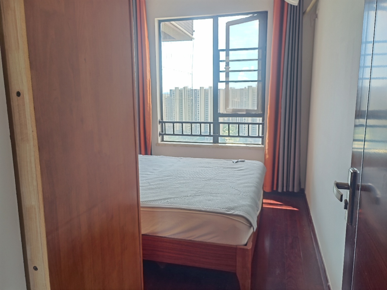 中海锦城 3室2厅2卫 3200.0元/月 中海锦城 3室2厅2卫 3200.0元/月室内图