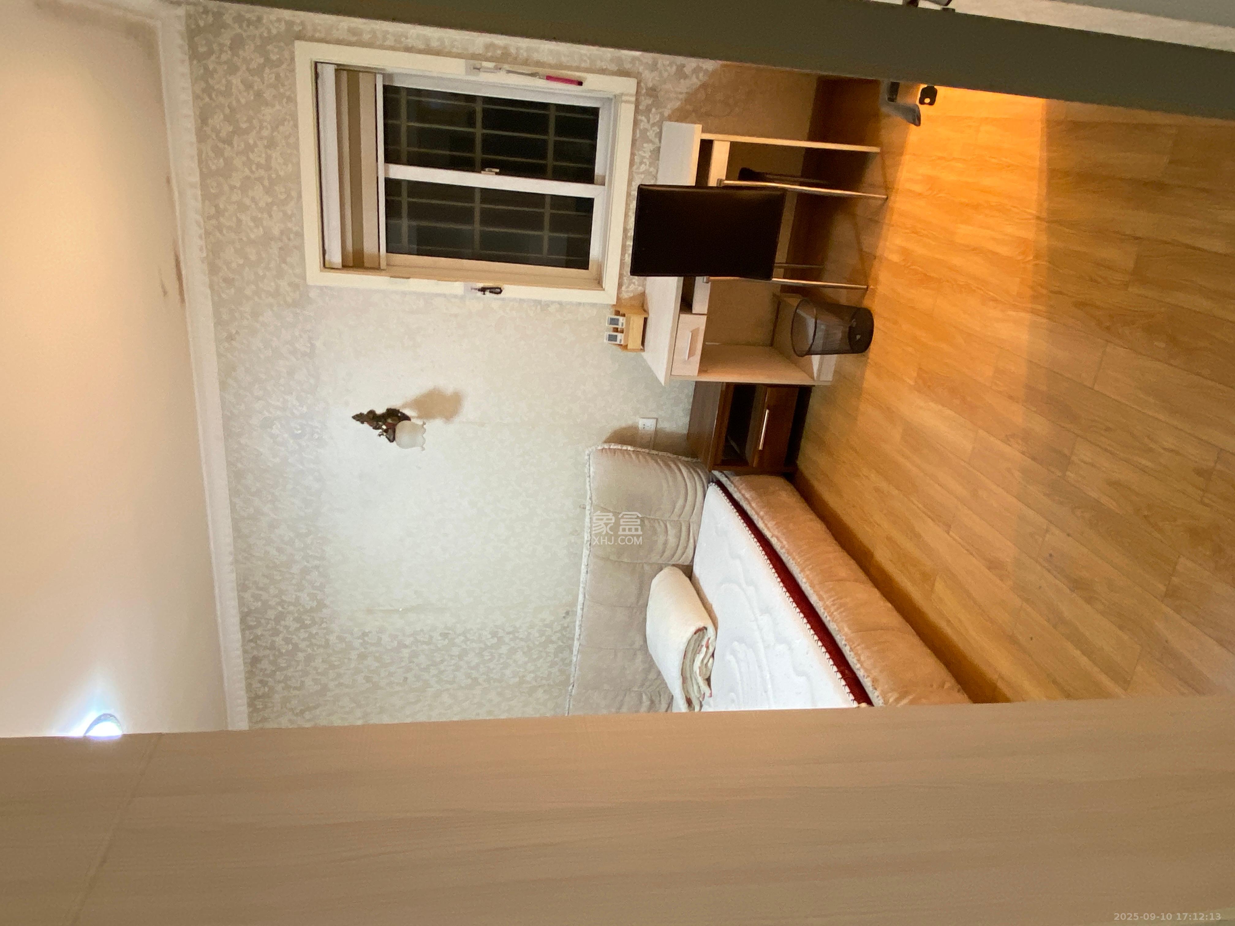 时代星城  1室2厅2卫    2500.0元/月室内图