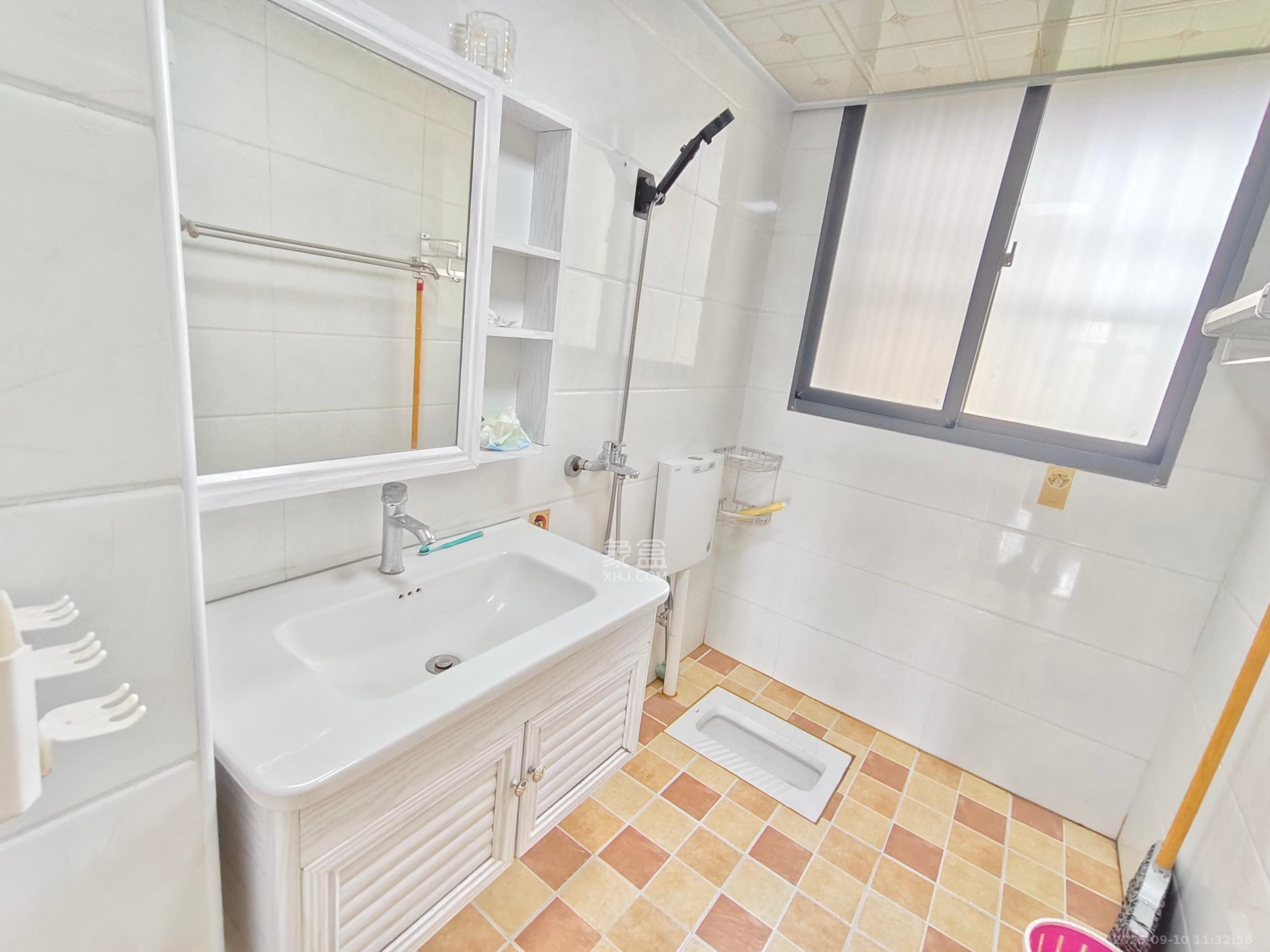 洋湖和园（福联嘉苑）  3室1厅2卫    2500.0元/月室内图