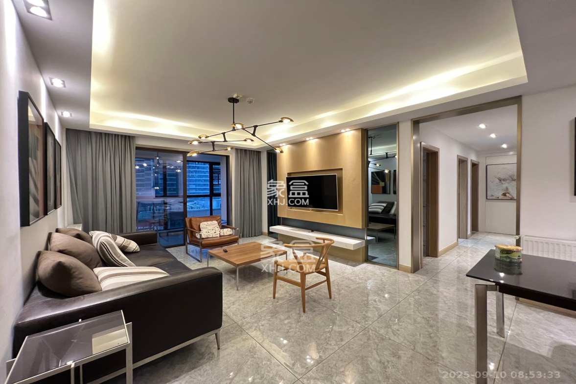 保利西海岸B区  3室2厅2卫    5000.0元/月 保利西海岸B区  3室2厅2卫    5000.0元/月室内图