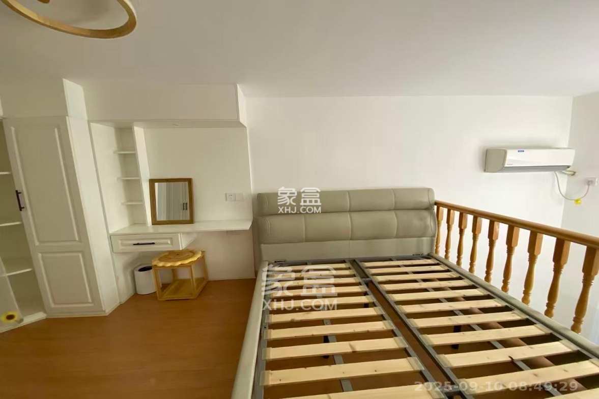 东盈商业广场(华泉城市广场) 1室1厅1卫 2300.0元/月 东盈商业广场(华泉城市广场) 1室1厅1卫 2300.0元/月室内图