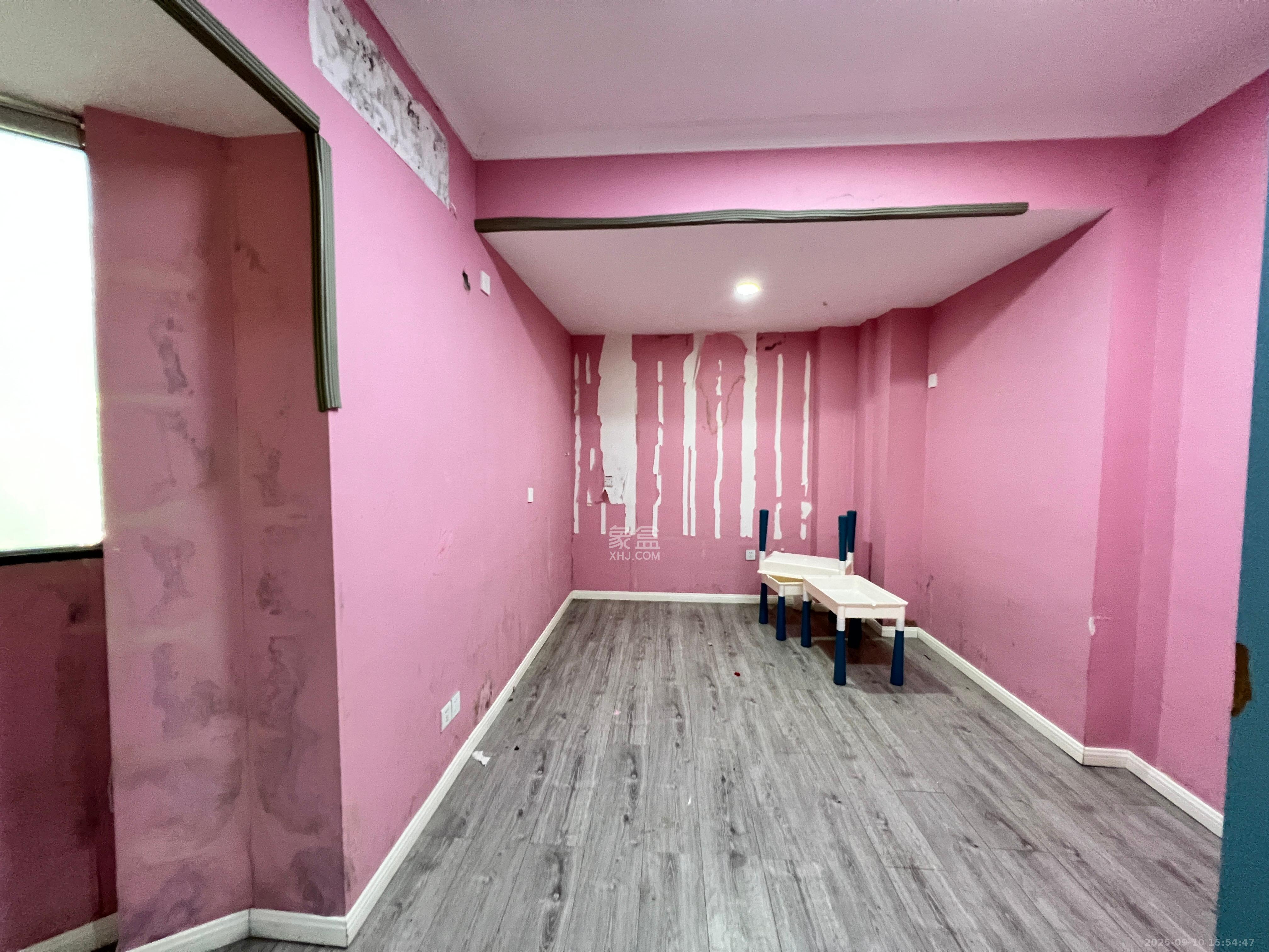 中城丽景香山园  7室2厅2卫    6000.0元/月室内图