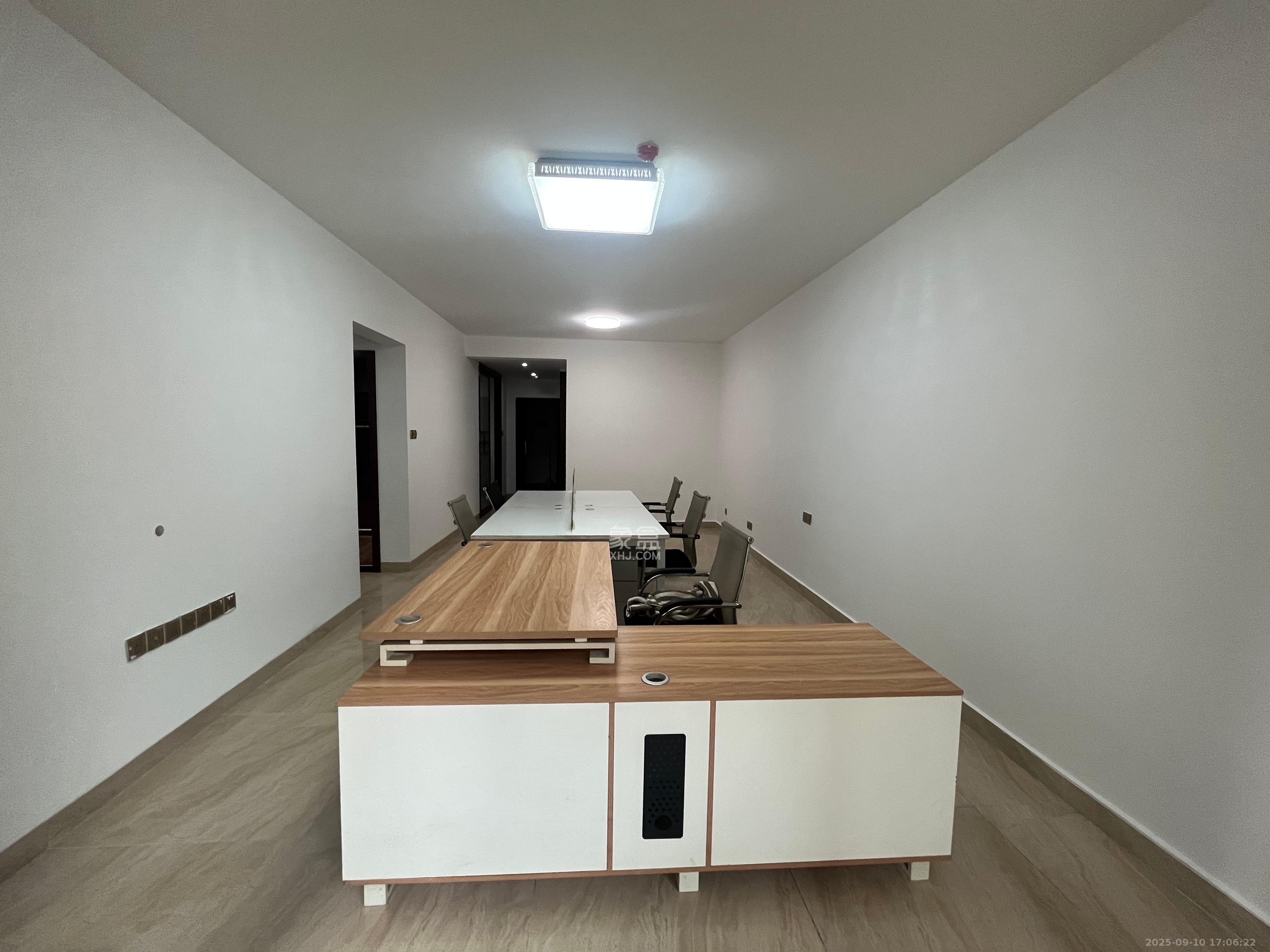 北辰三角洲E4区 3室2厅1卫 3100.0元/月 北辰三角洲E4区 3室2厅1卫 3100.0元/月室内图