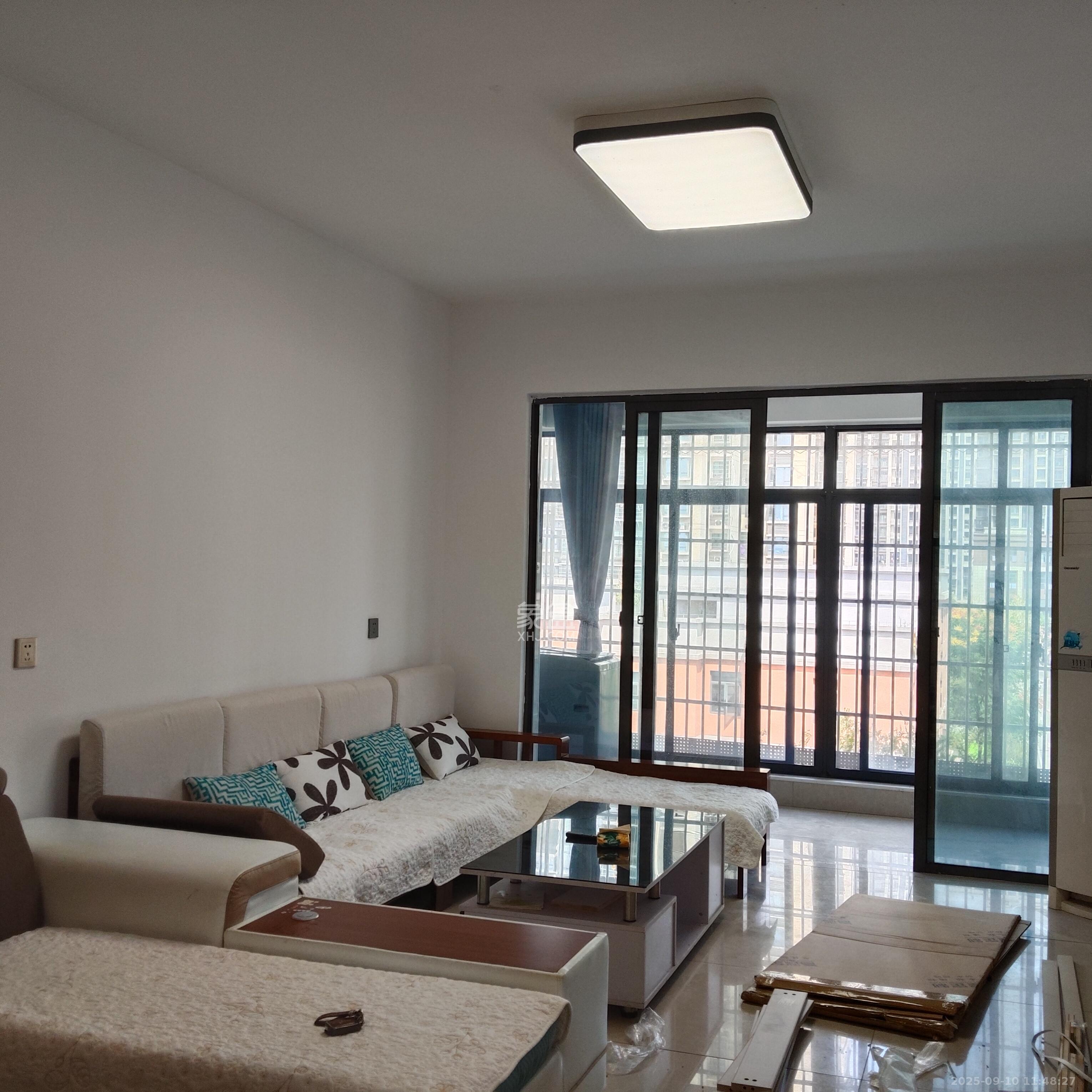 真人桥家园一期  3室2厅2卫    2200.0元/月 真人桥家园一期  3室2厅2卫    2200.0元/月